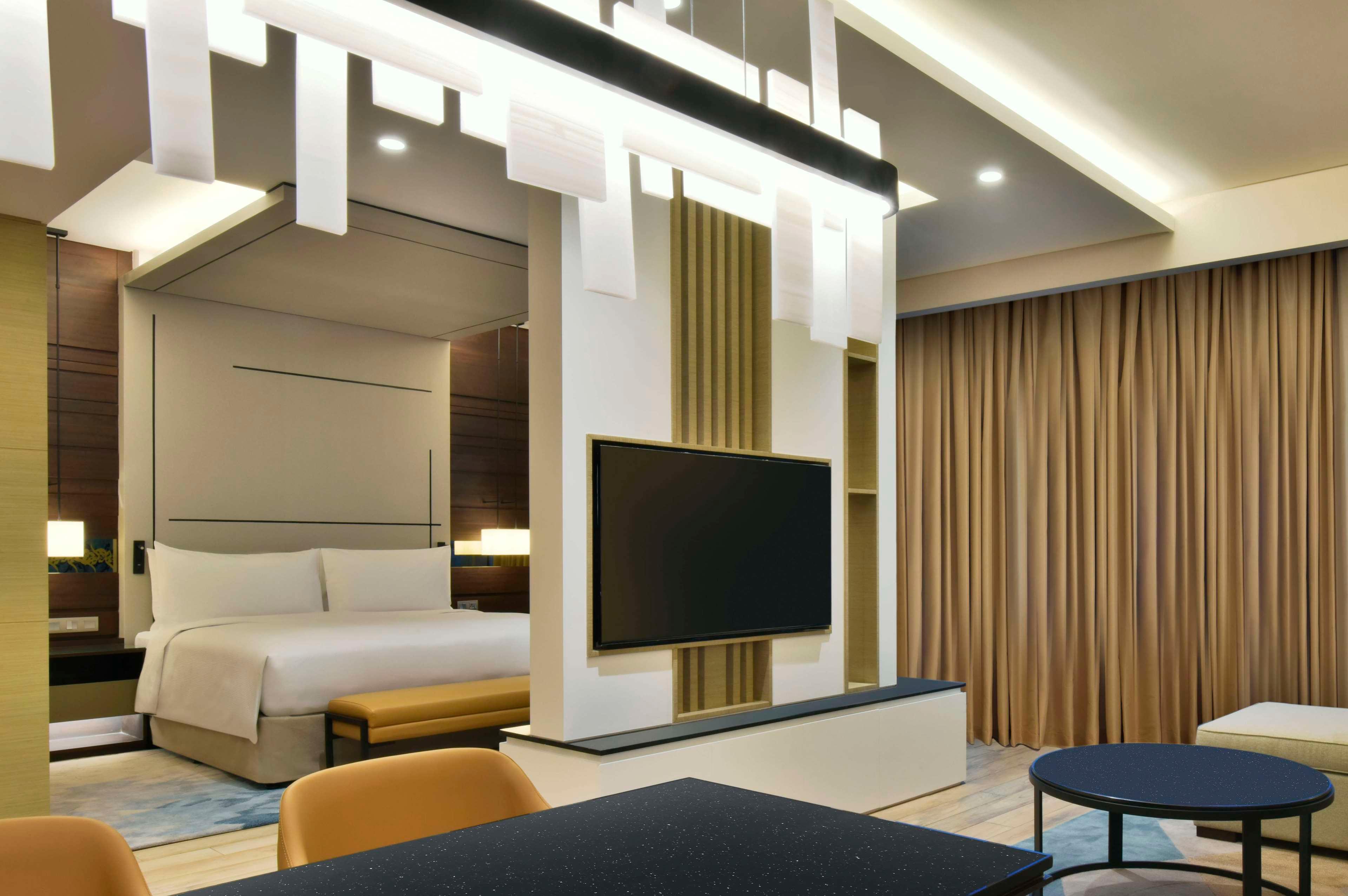 Studio King Size Bed