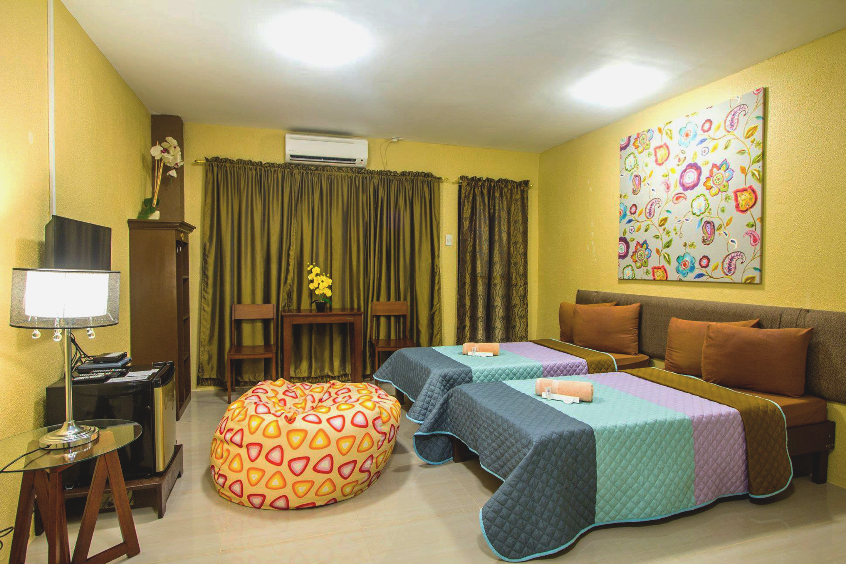 Double or Twin Deluxe Partial Ocean View