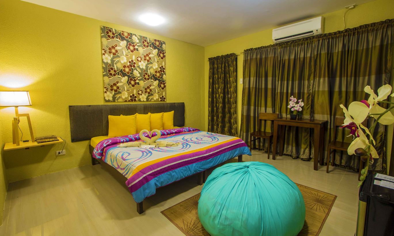 Double or Twin Deluxe Partial Ocean View