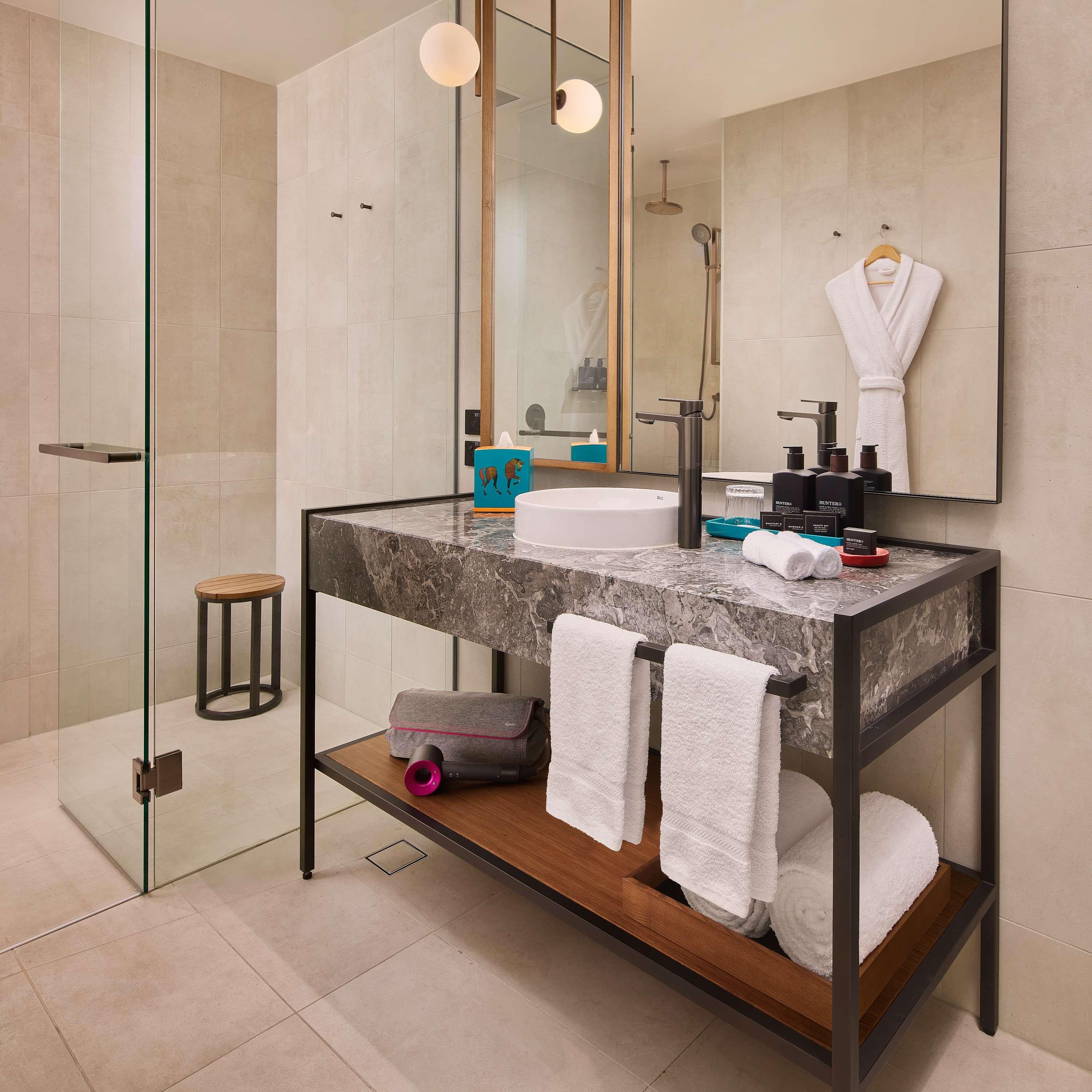 Double Club Executive