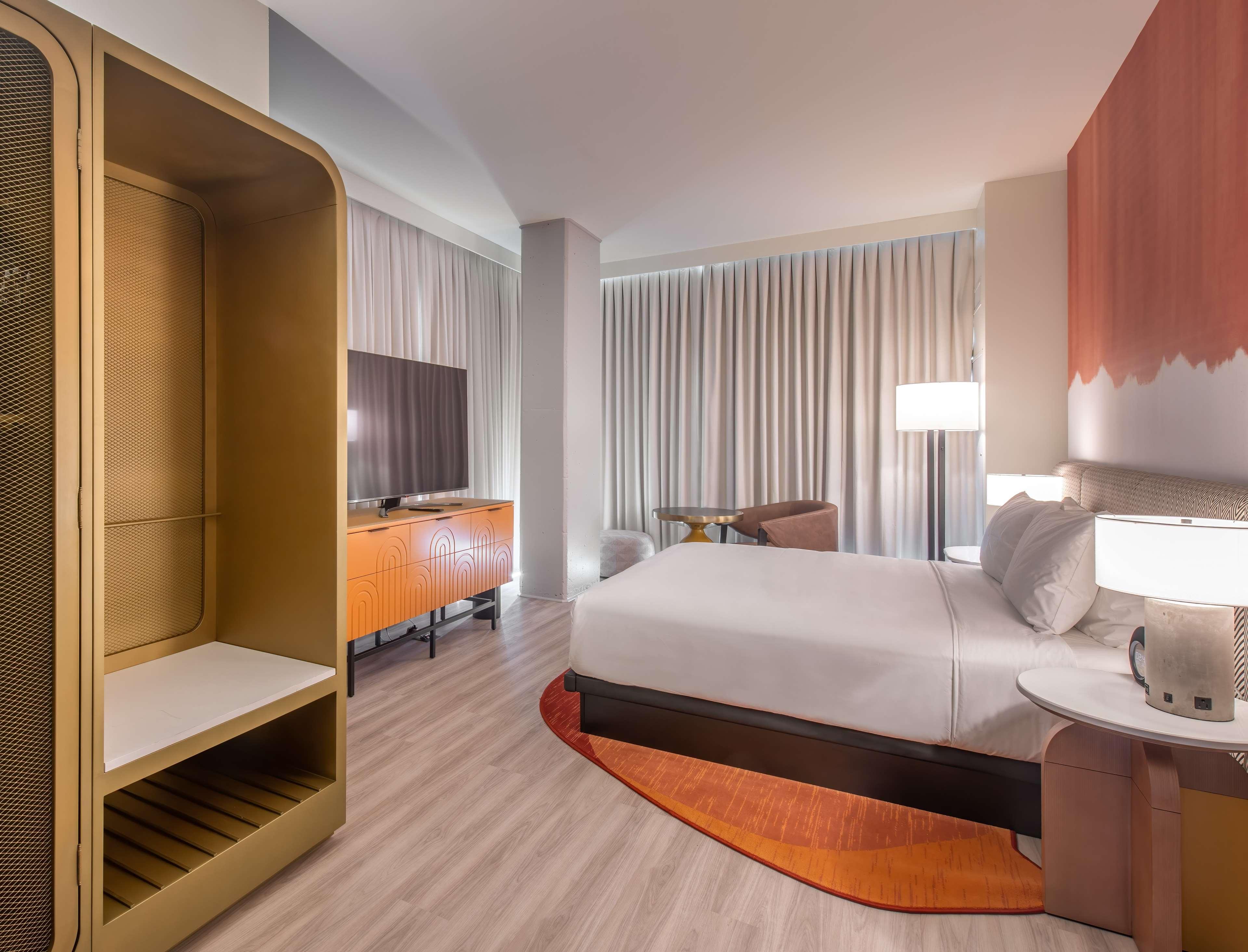 Double Accessible King Size Bed