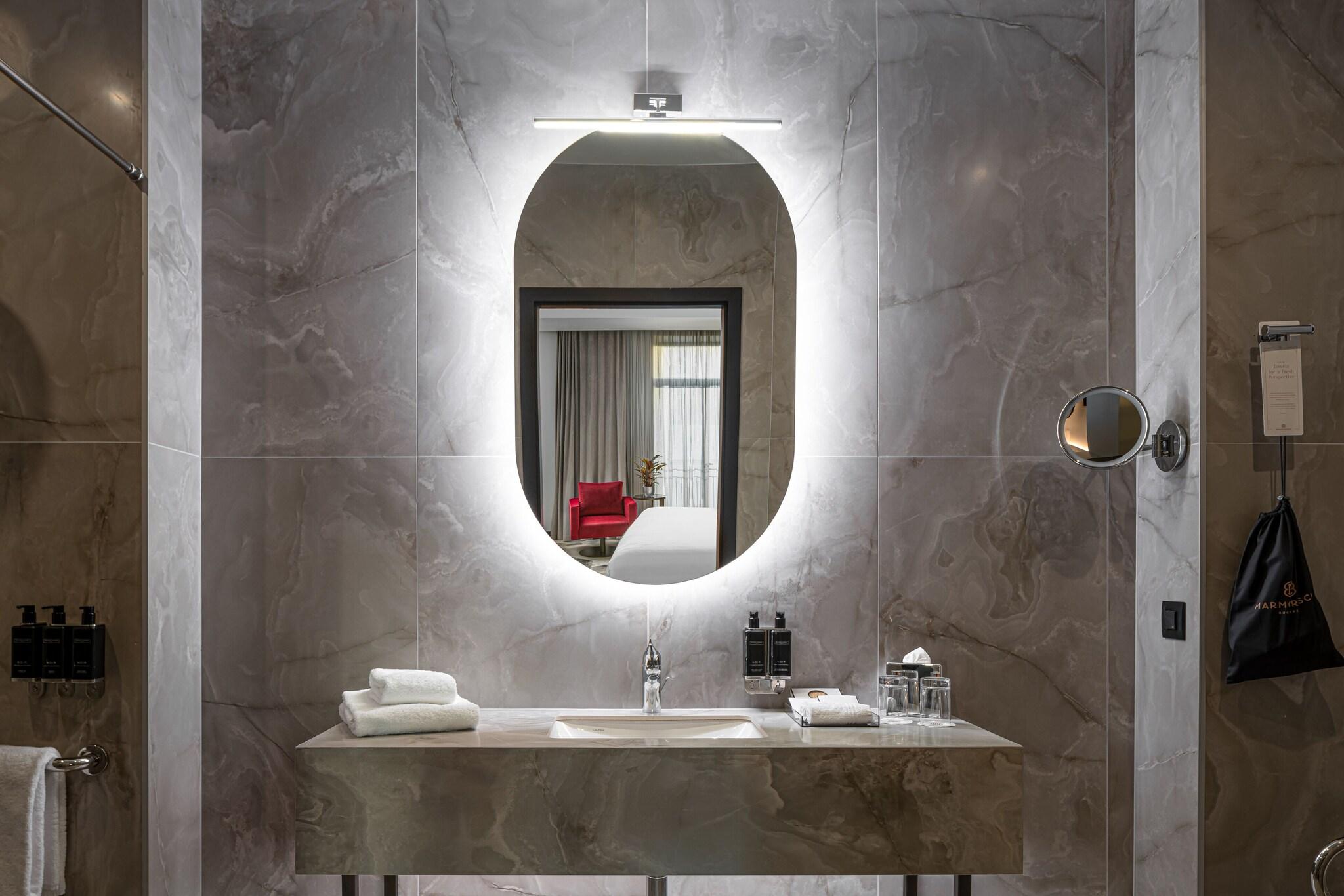 Junior Suite King Bed Non Smoking