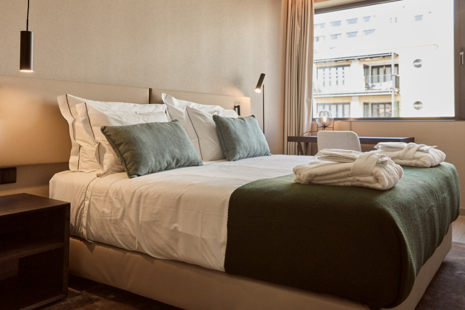 Double Superior King Bed