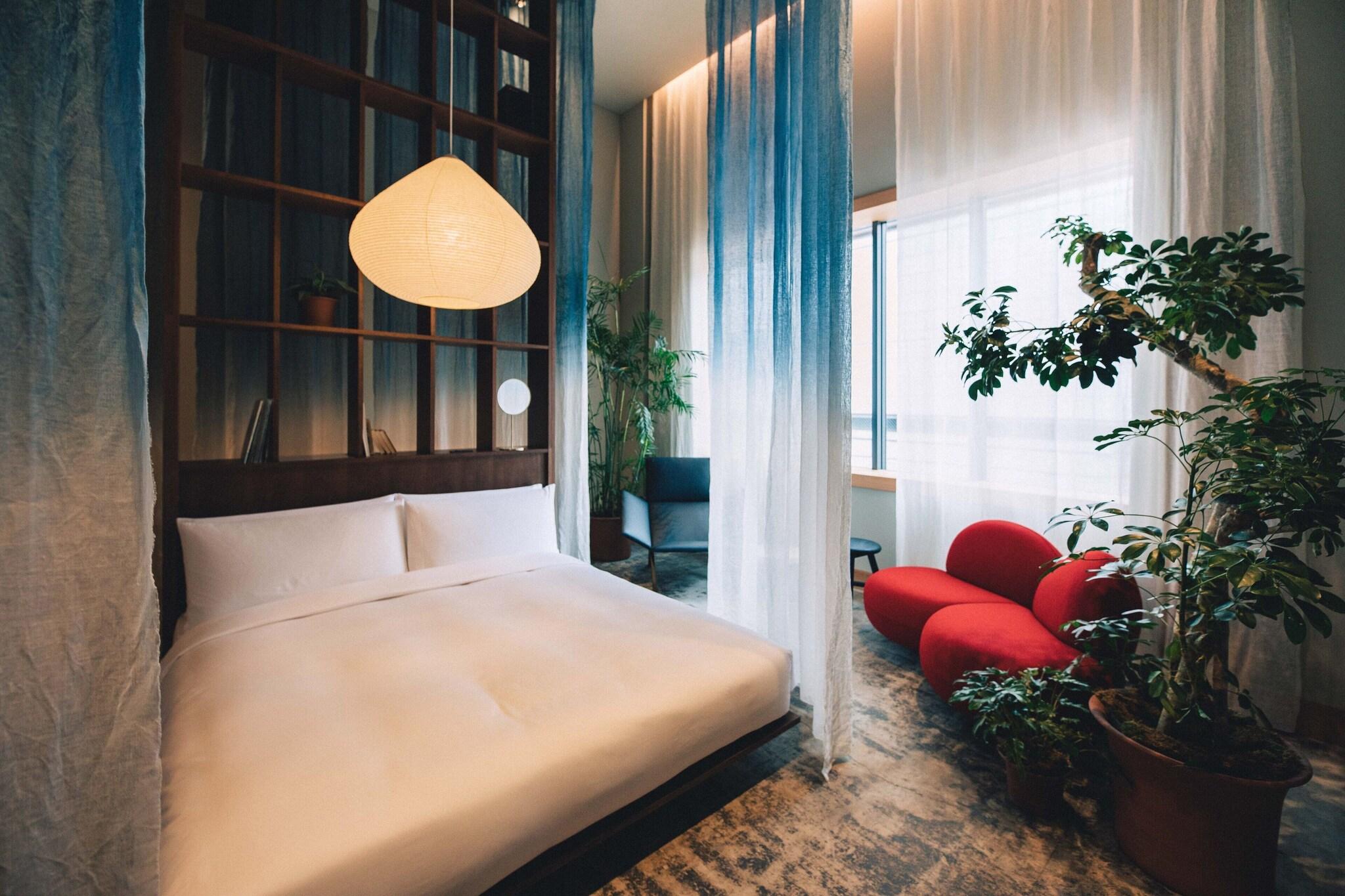 Double King Bed Non Smoking