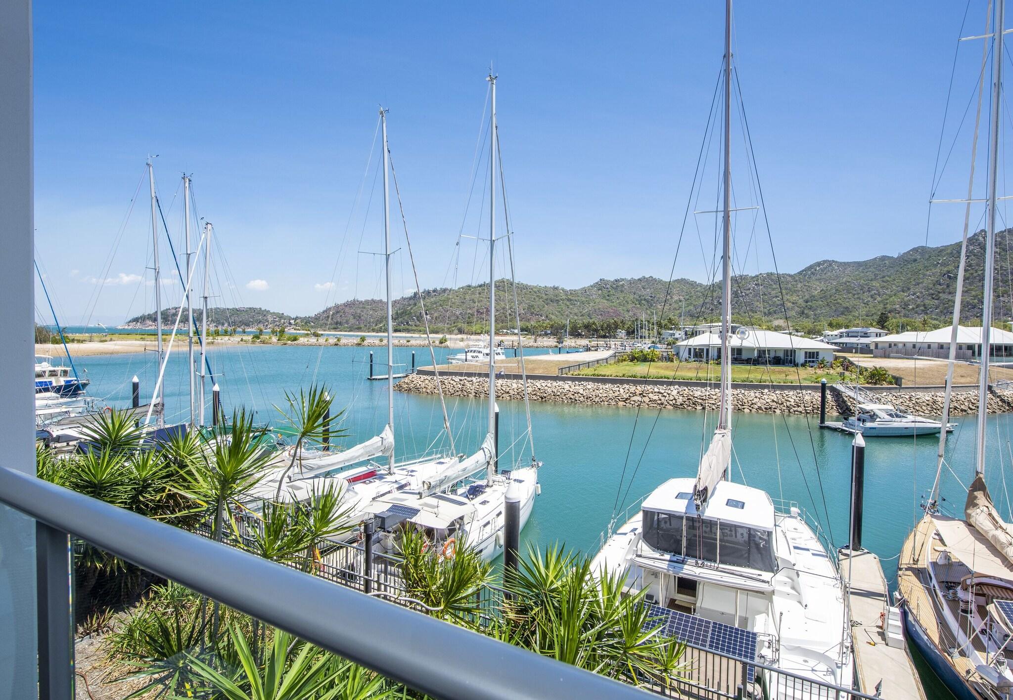 Studio Classic King Bed