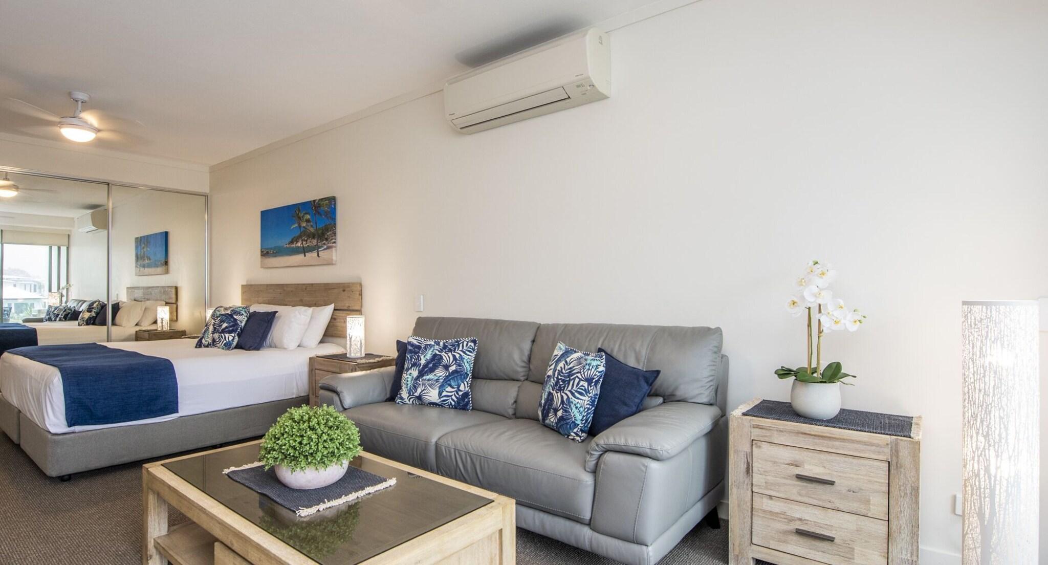 Studio Classic King Bed