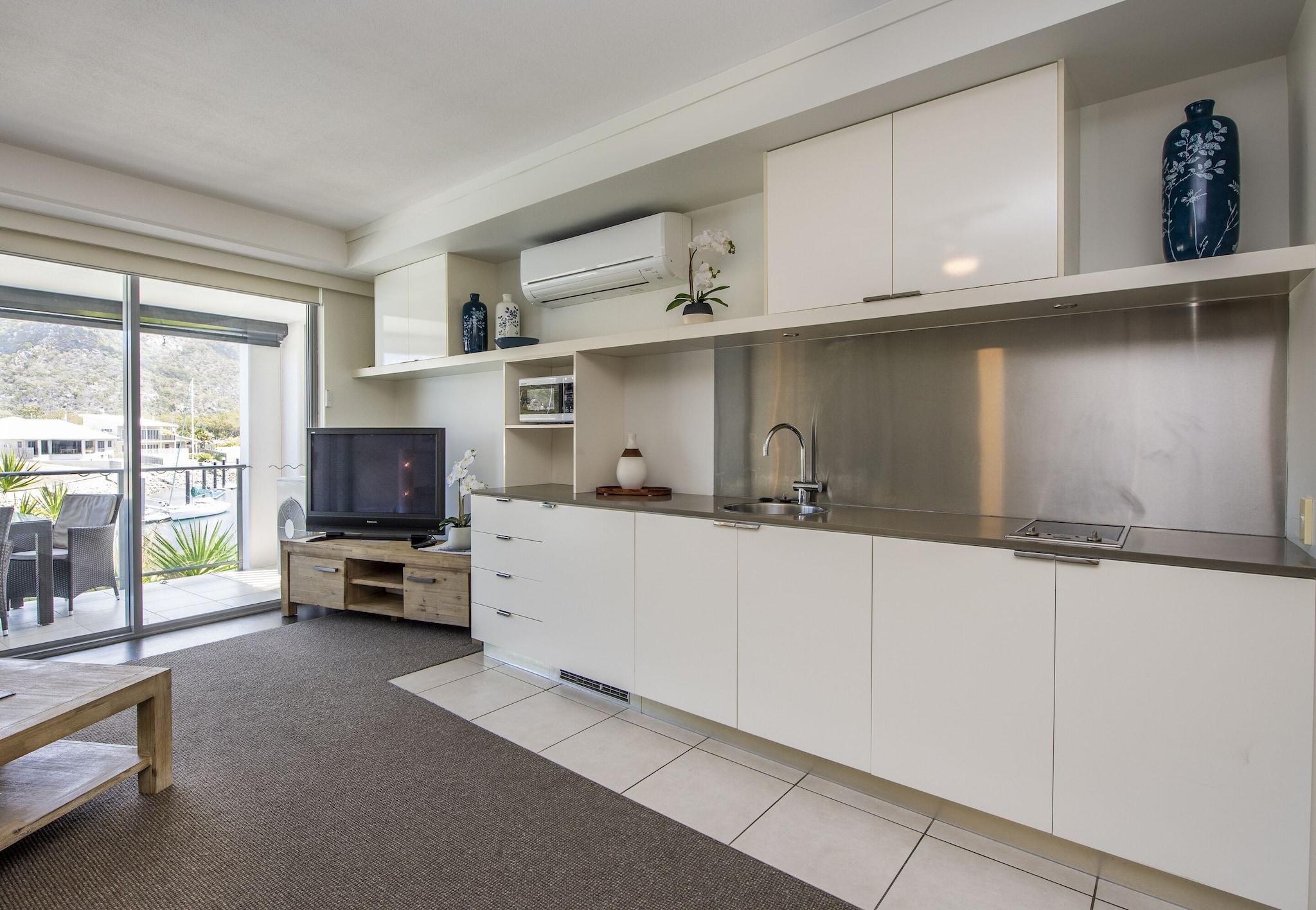 Studio Superior Queen Bed