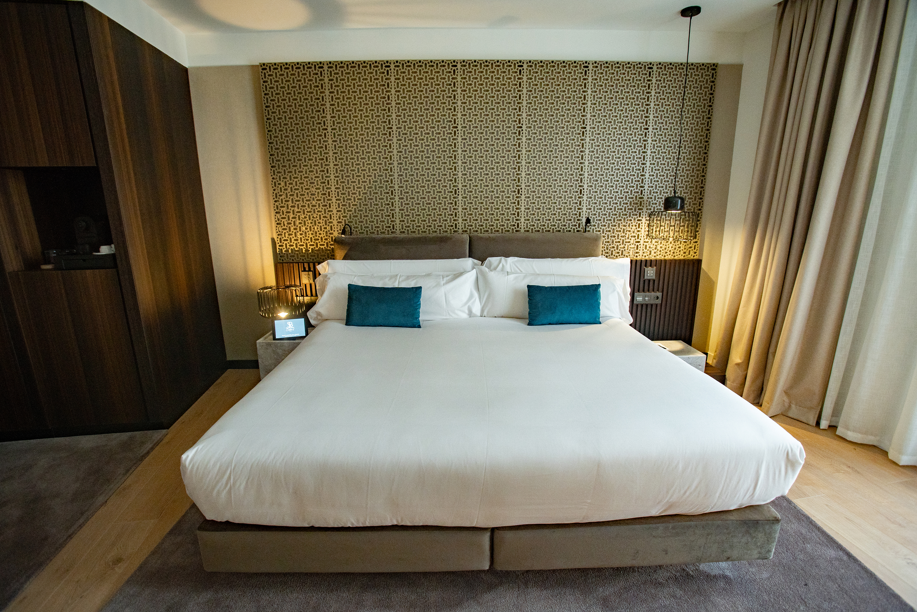 Double or Twin Standard