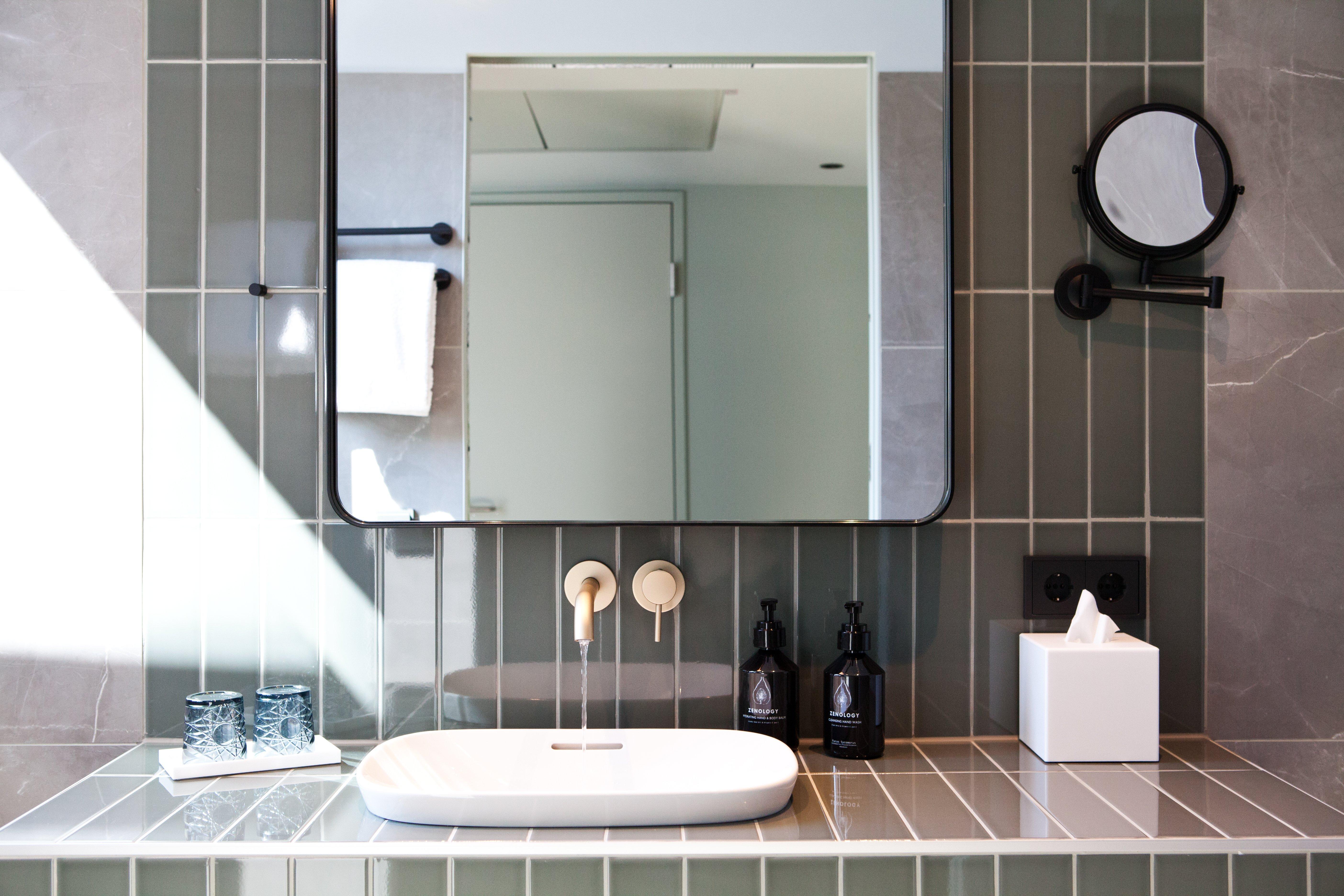 Double Accessible-queen Size Bed