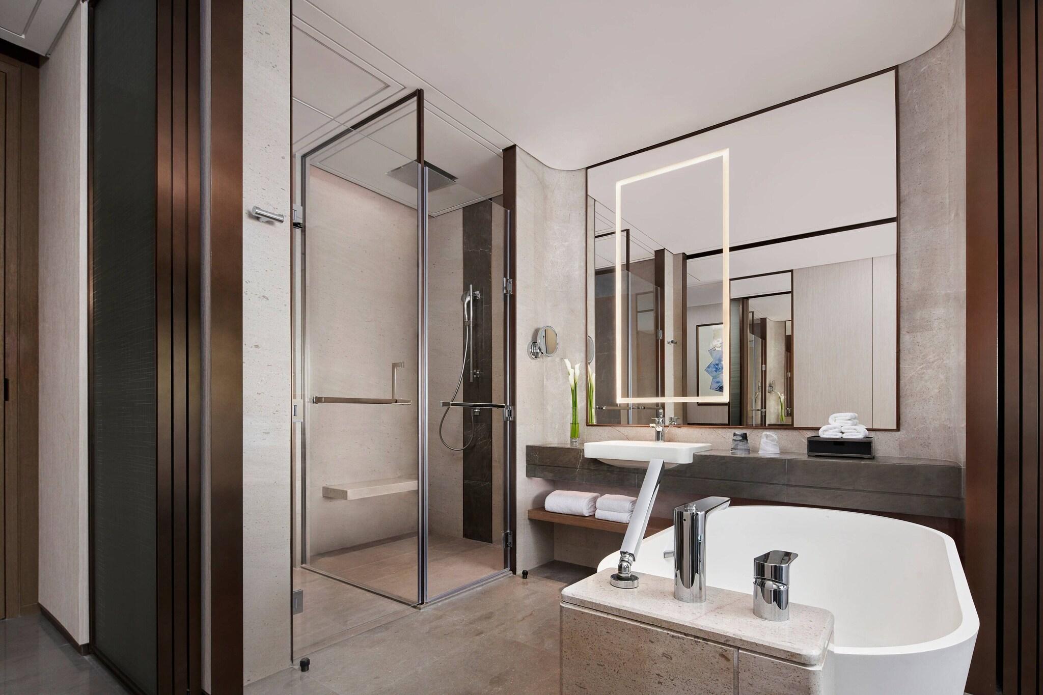 Double Club King Bed