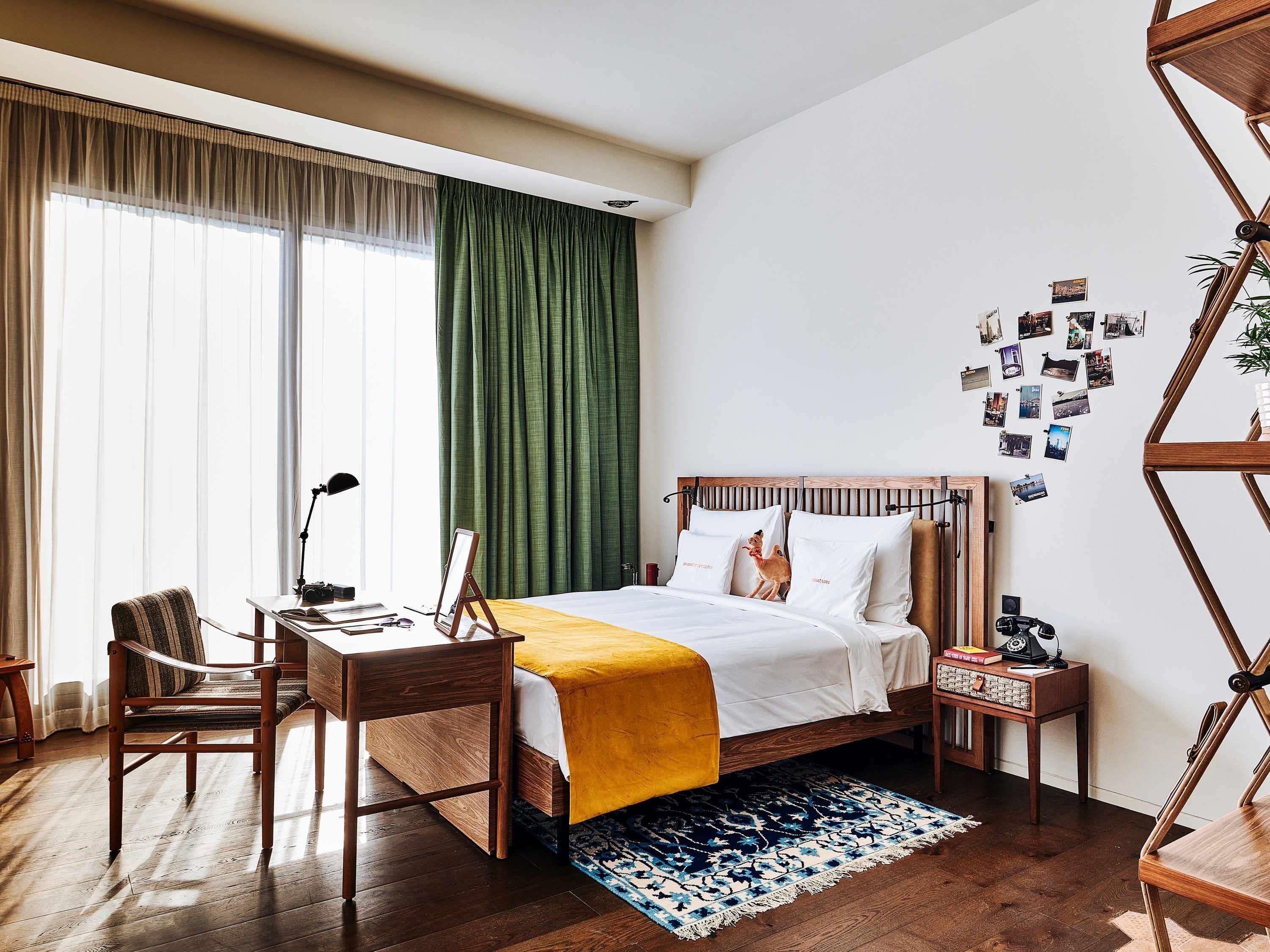 Double King Size Bed