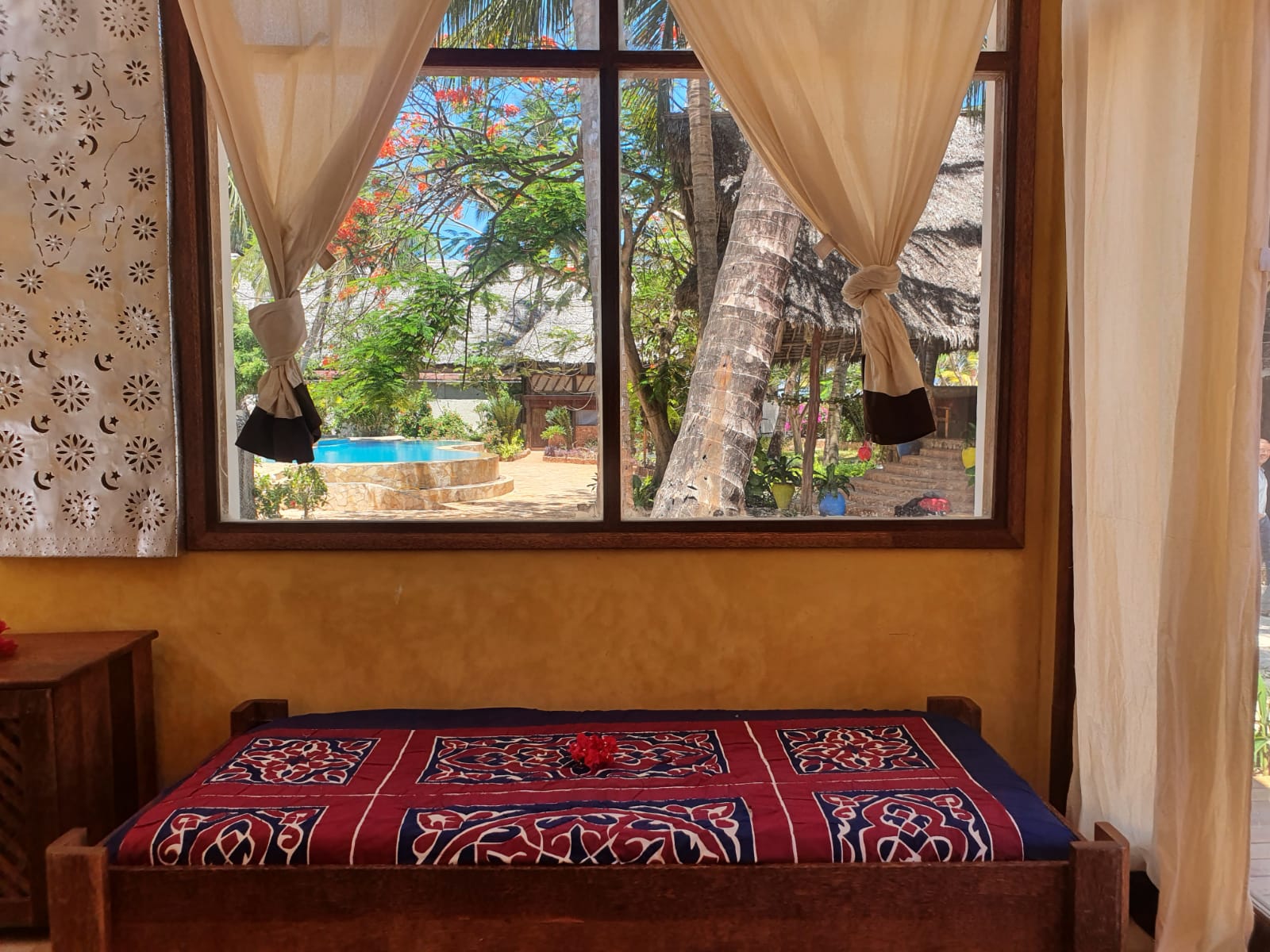 Junior Suite Ocean Front King Bed