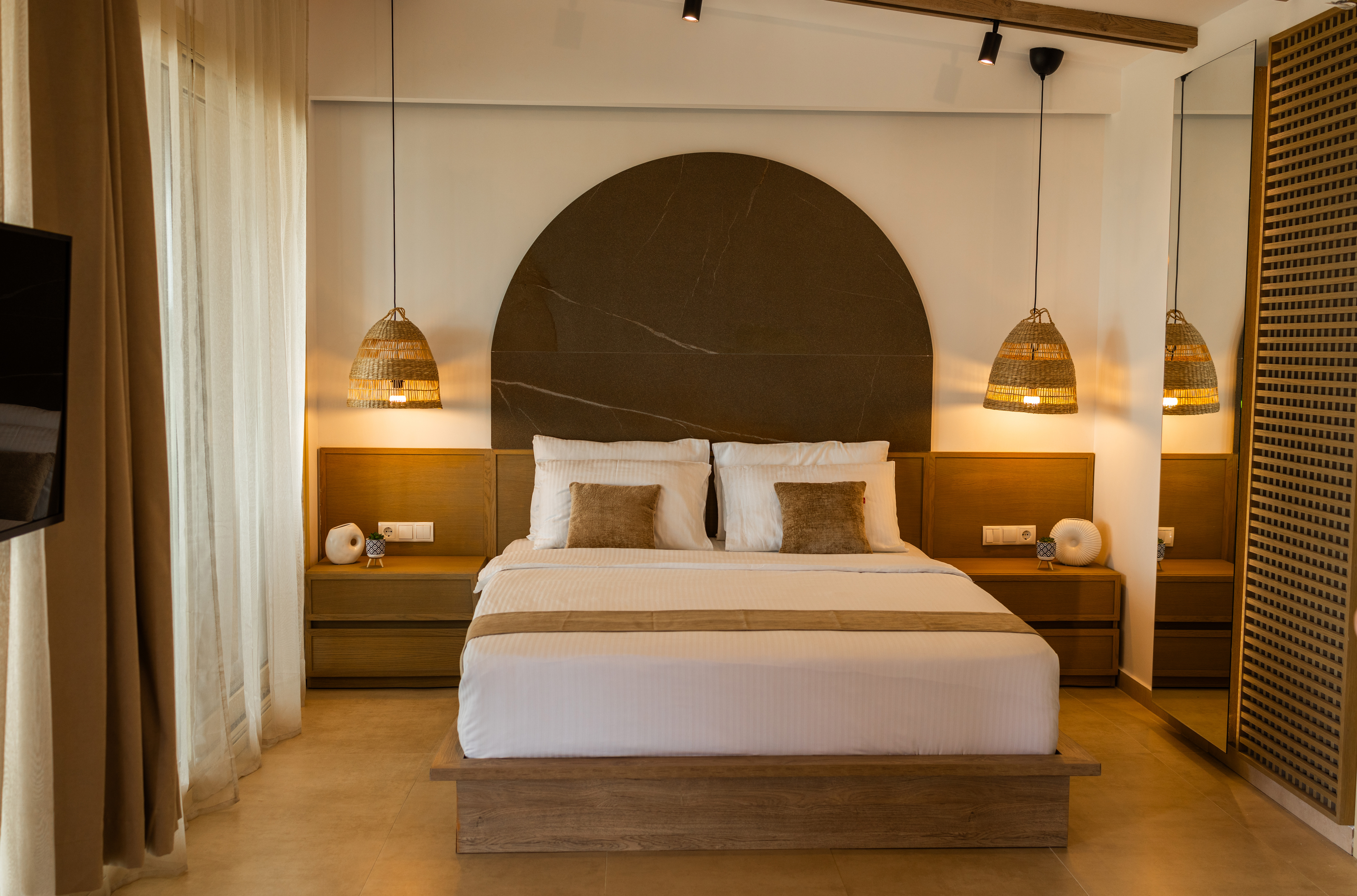 Room King Bed One Bedroom 