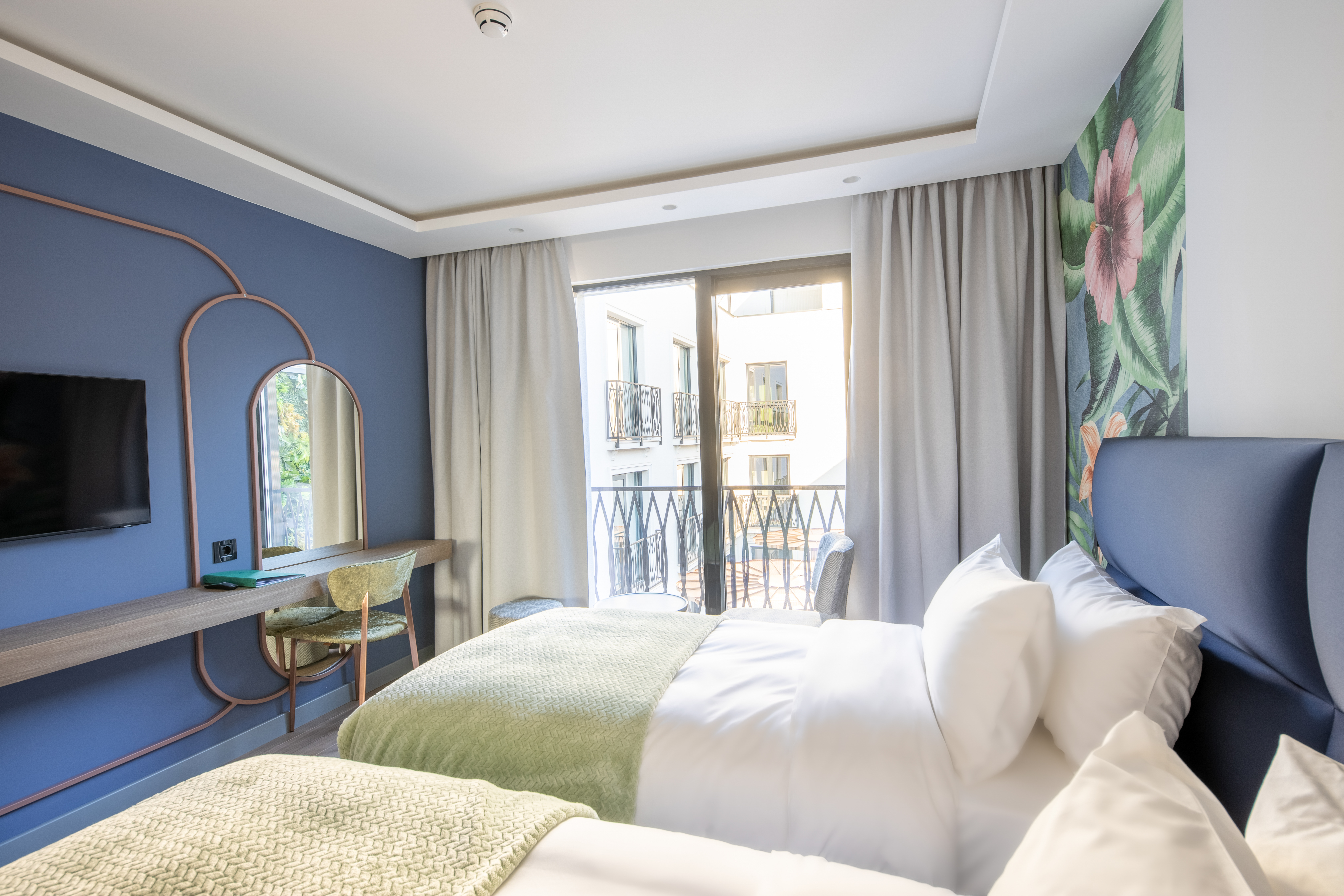 Twin Classic Garden View