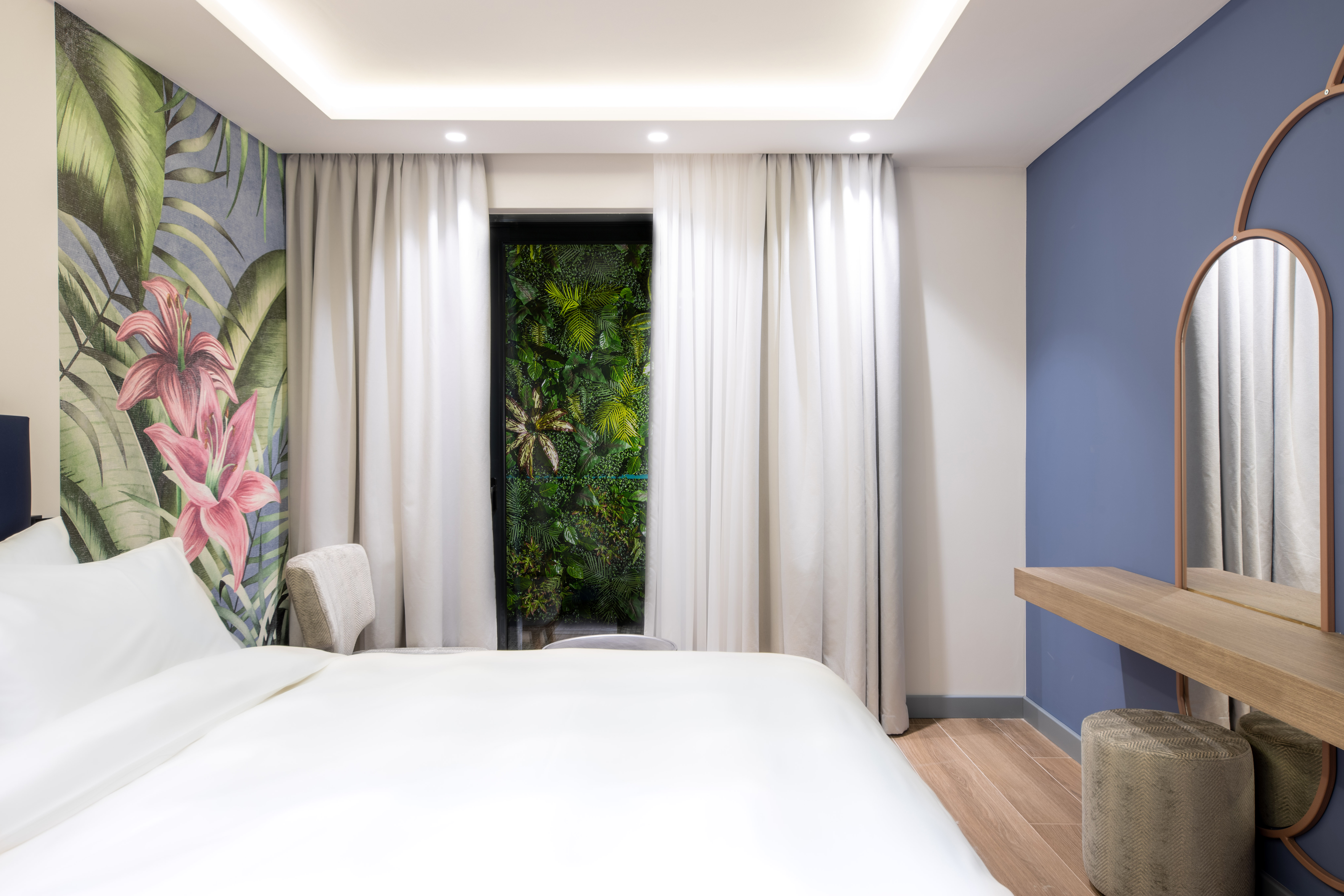 Double Classic King Bed