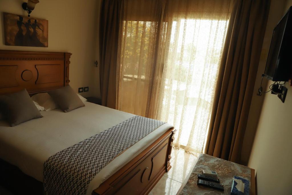 Room Deluxe King Bed