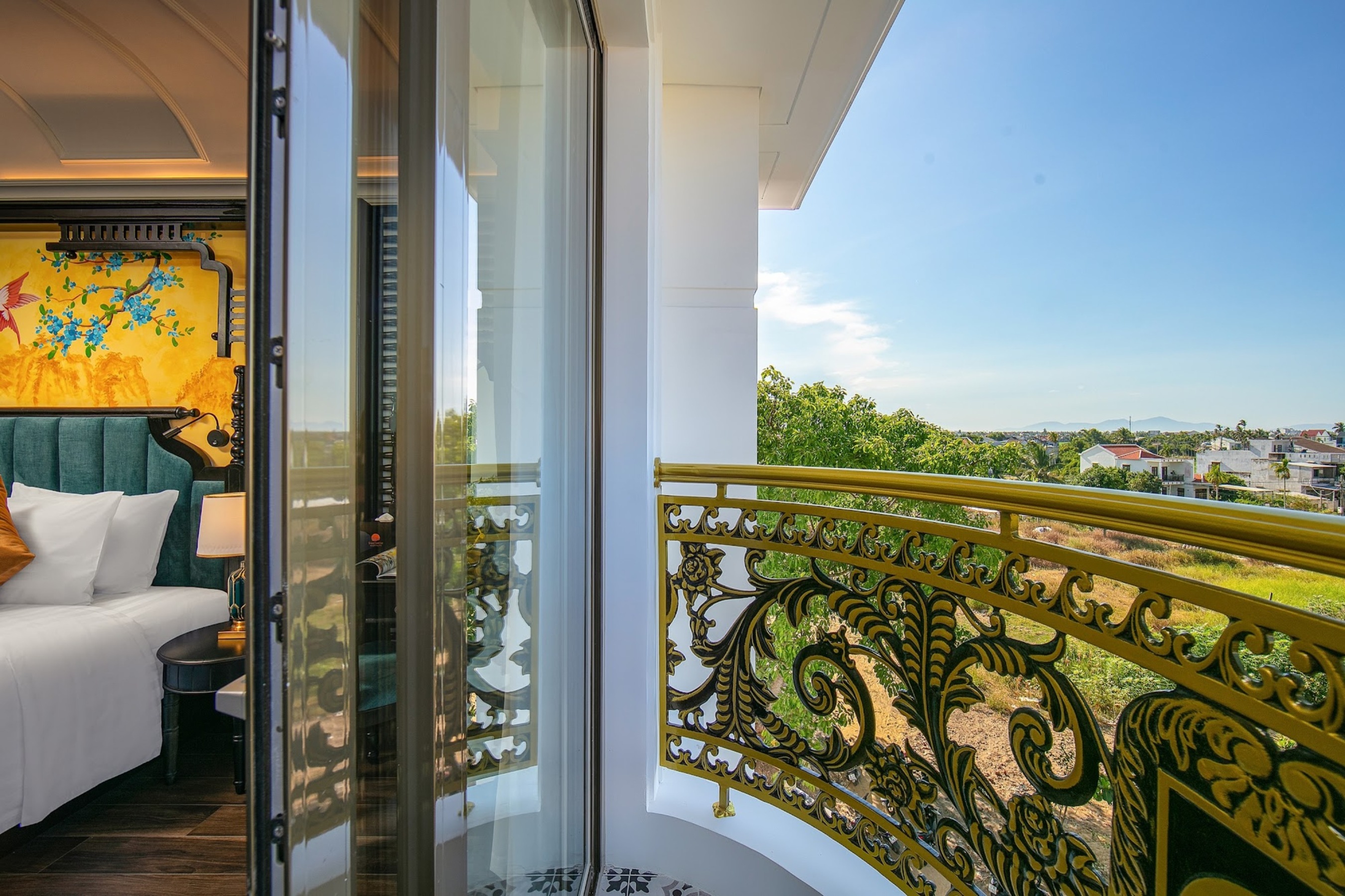 Twin Deluxe with Balcony