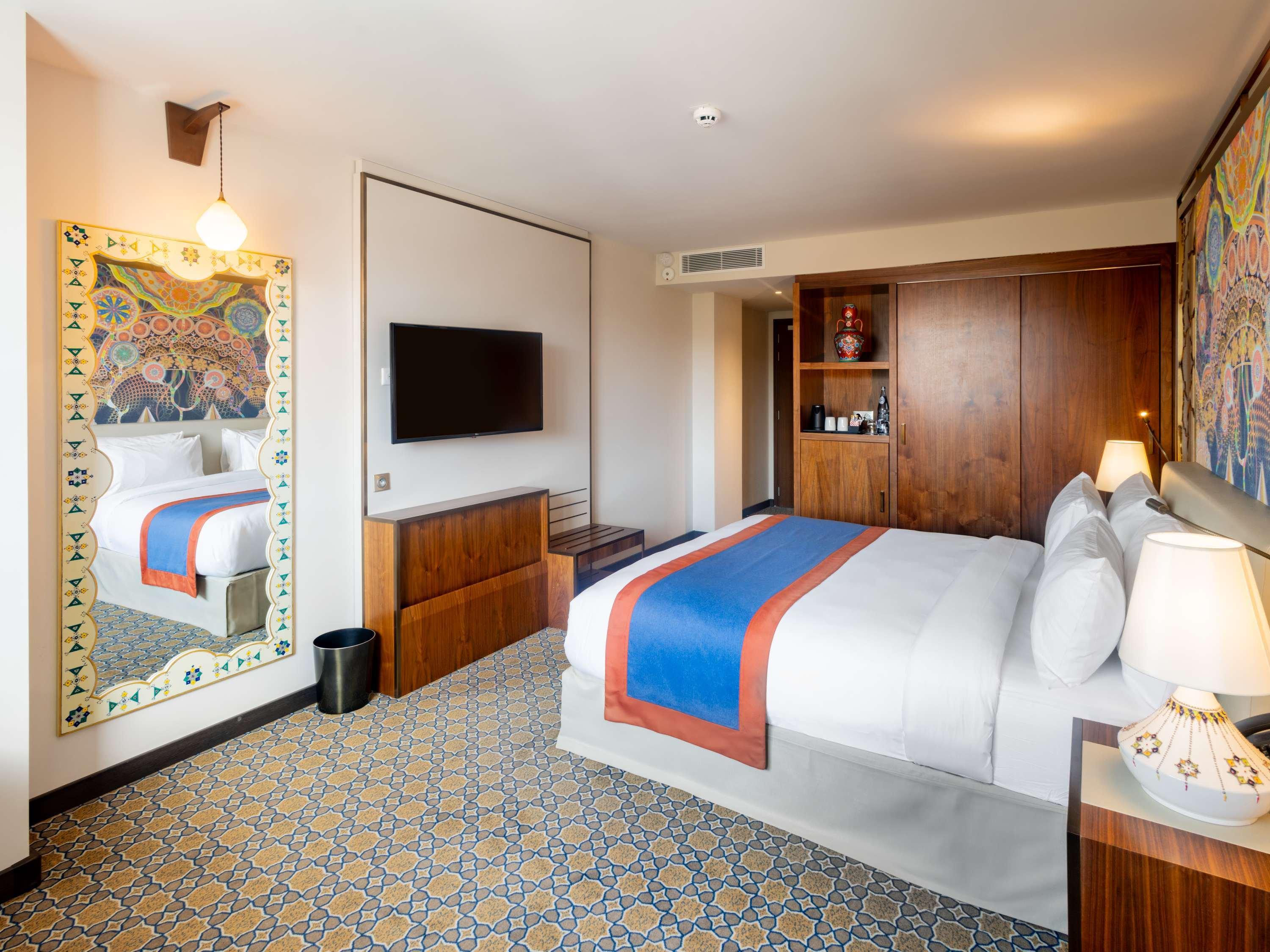 Double Classic King Bed