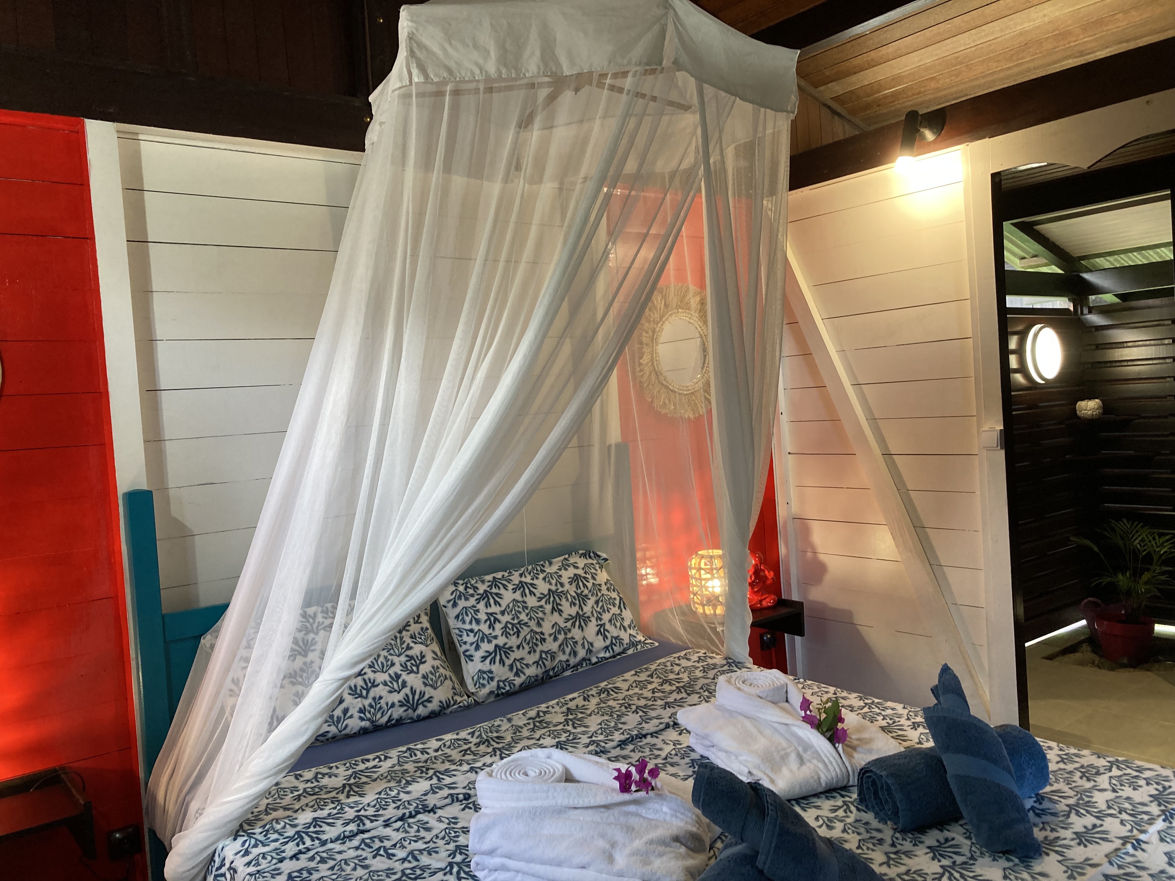 Double Deluxe One Bed