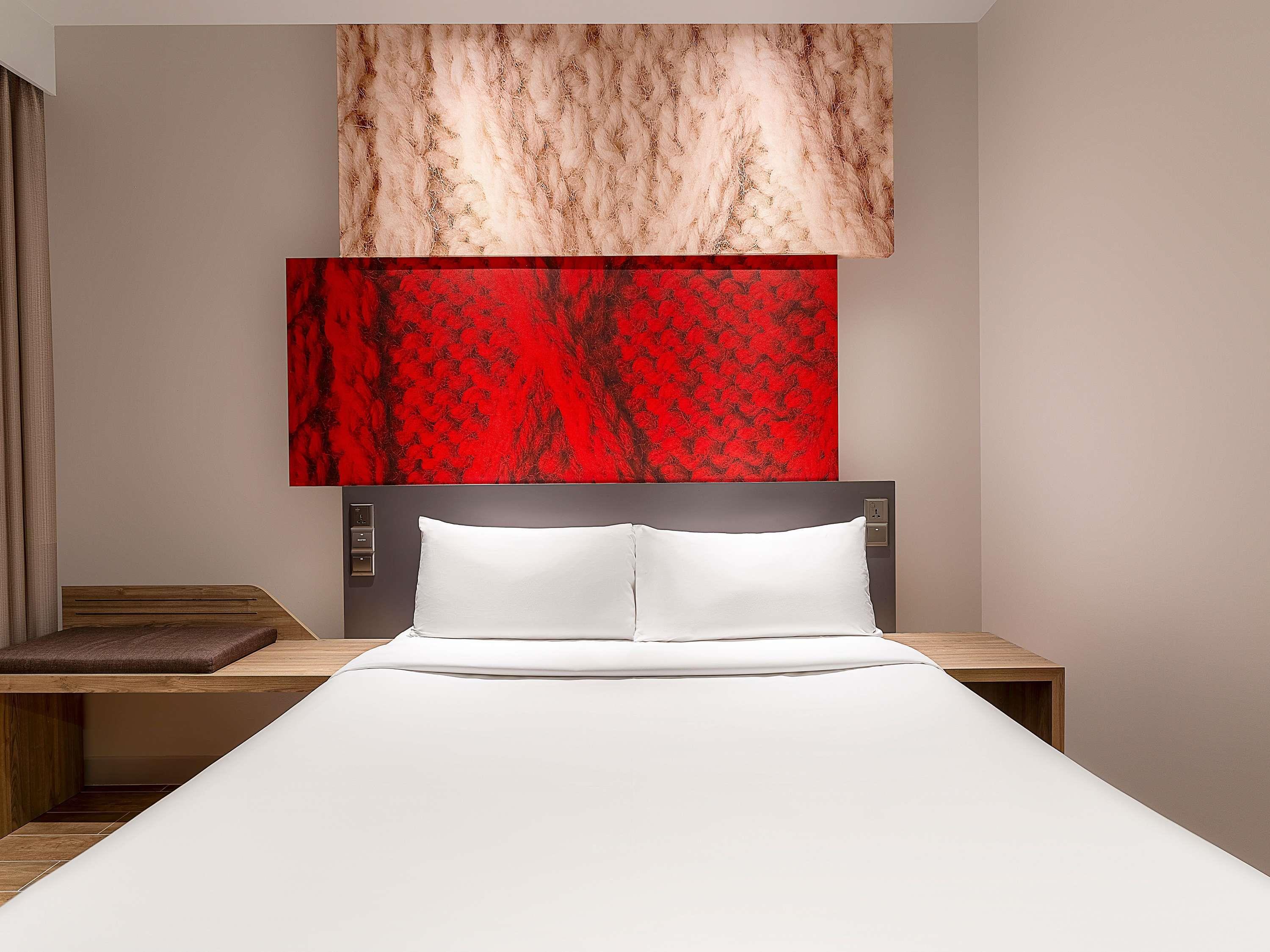 Double Superior Queen Bed