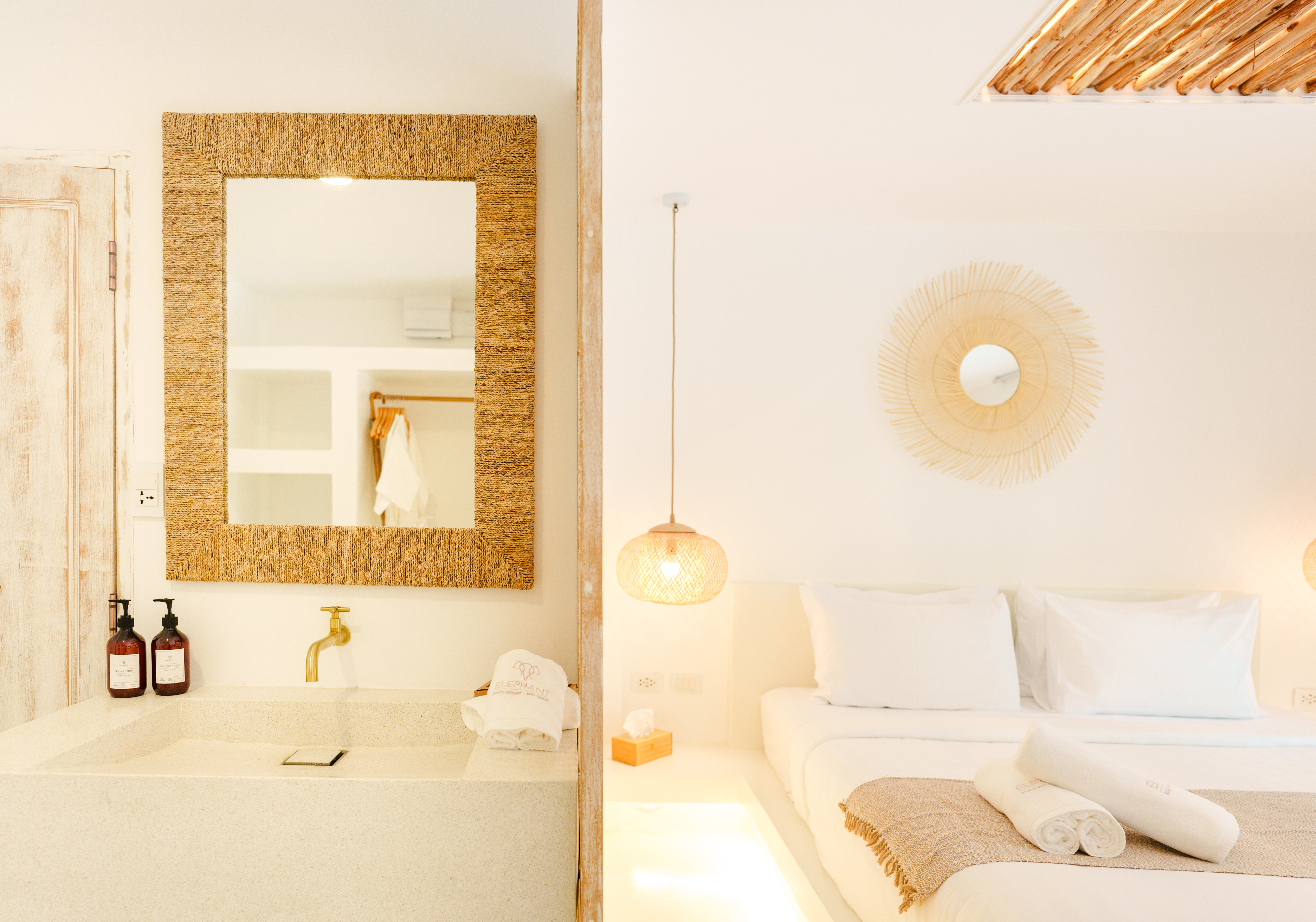 Room Deluxe with Balcony