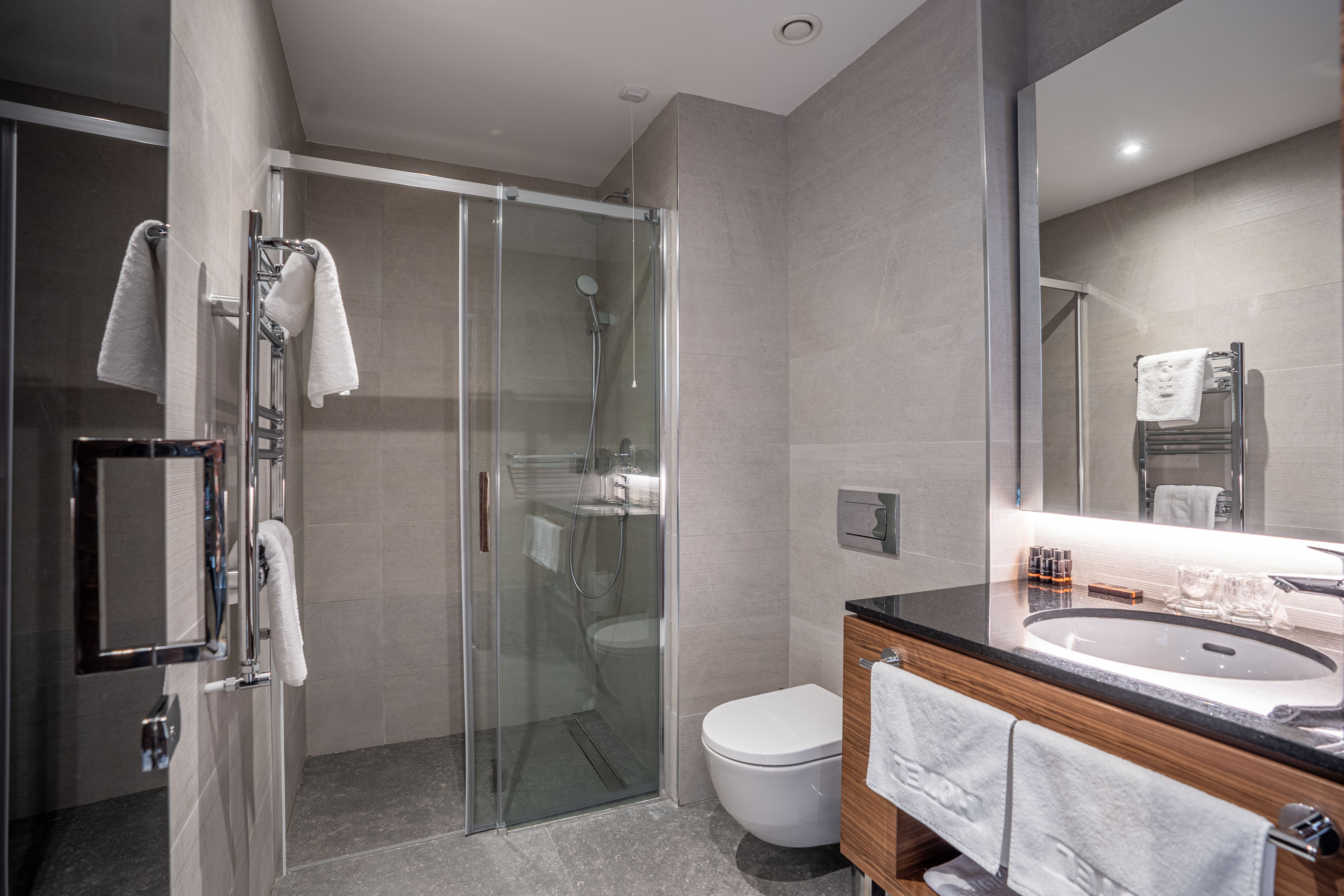 Double or Twin Deluxe