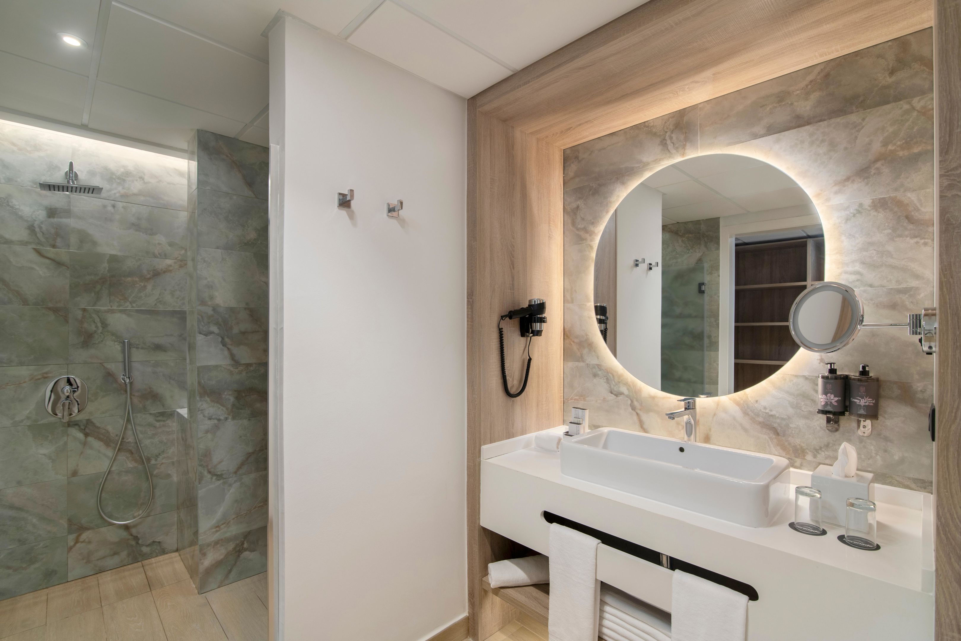 Junior Suite Pool View