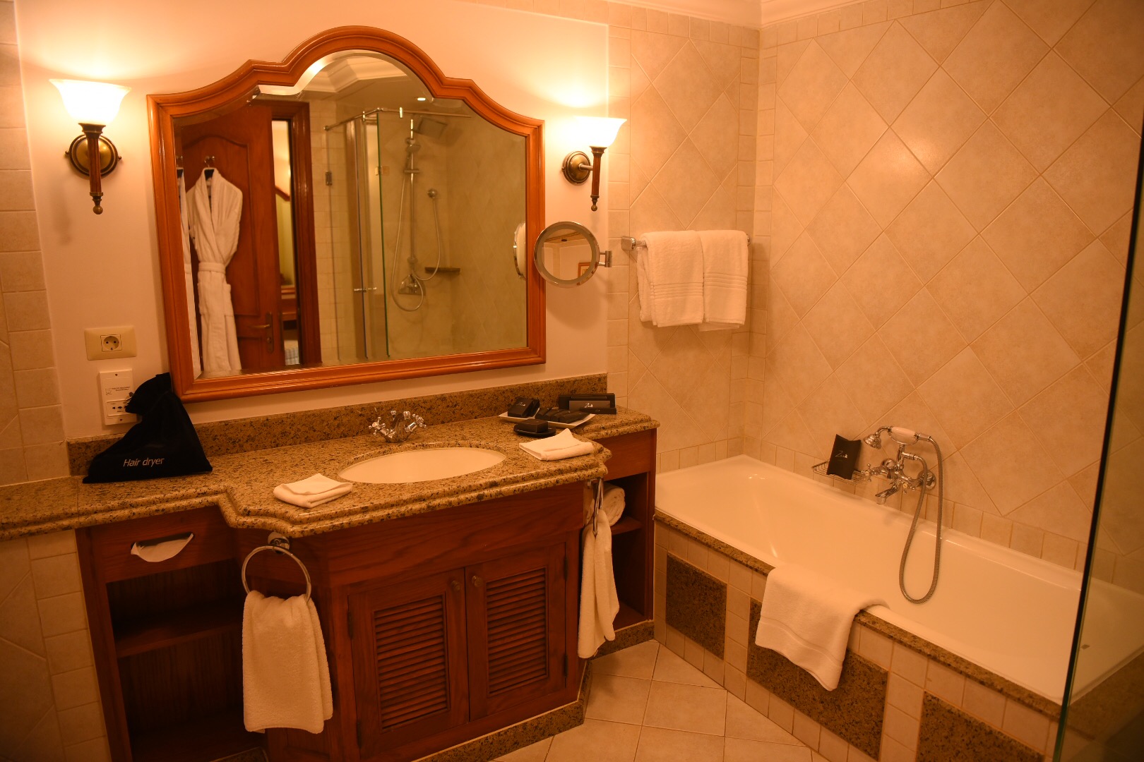 Double or Twin Deluxe Sea View