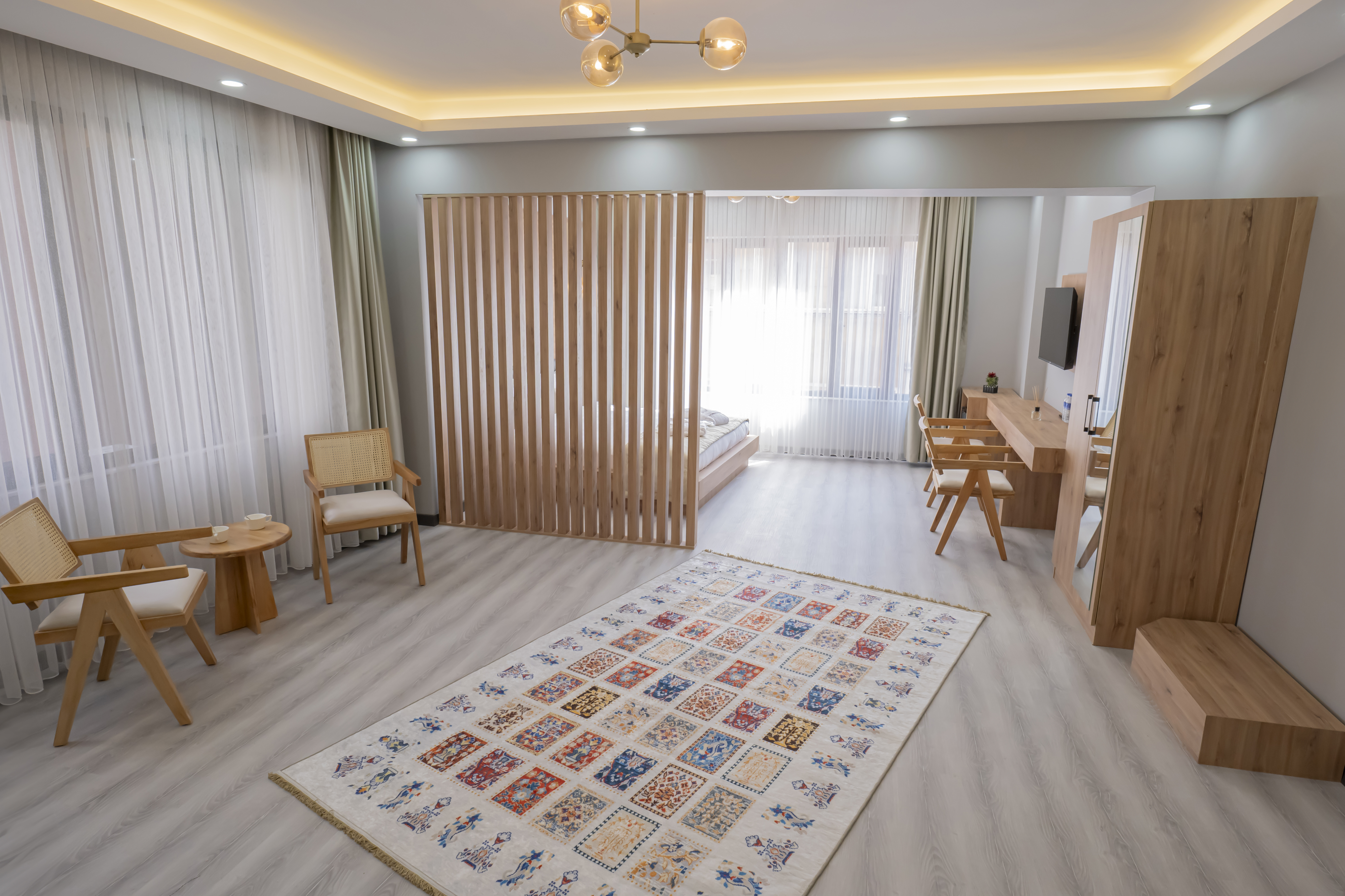 Quadruple Executive King Bed