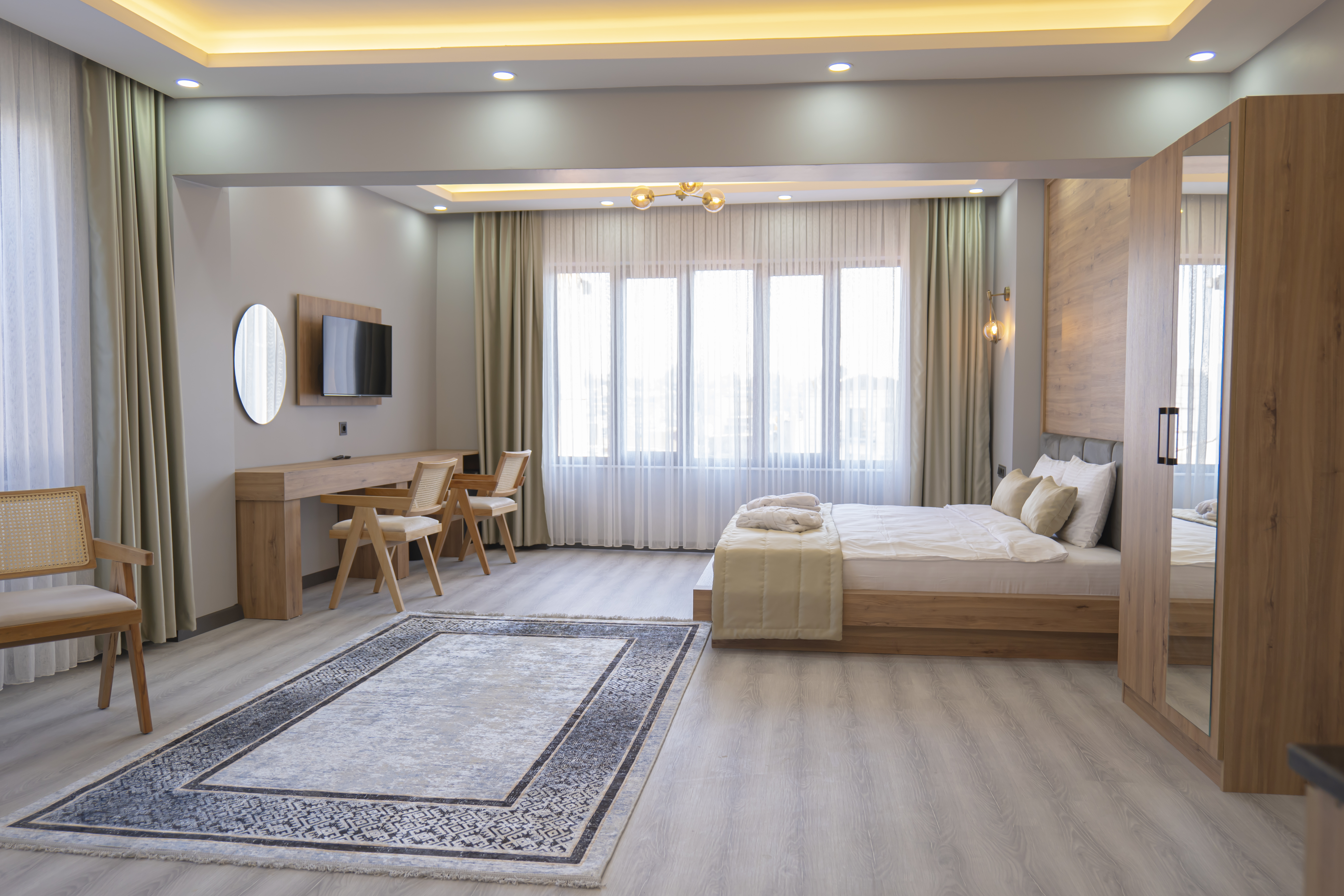 Quadruple Executive King Bed