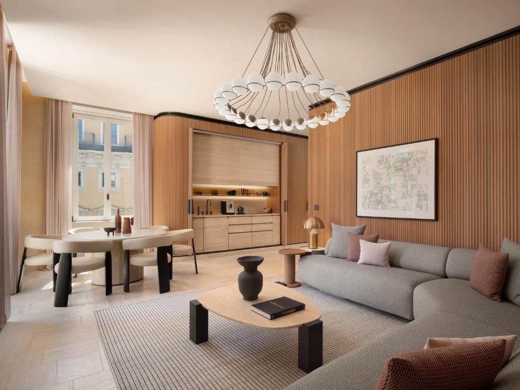 Suite Two Bedrooms Two Bathrooms