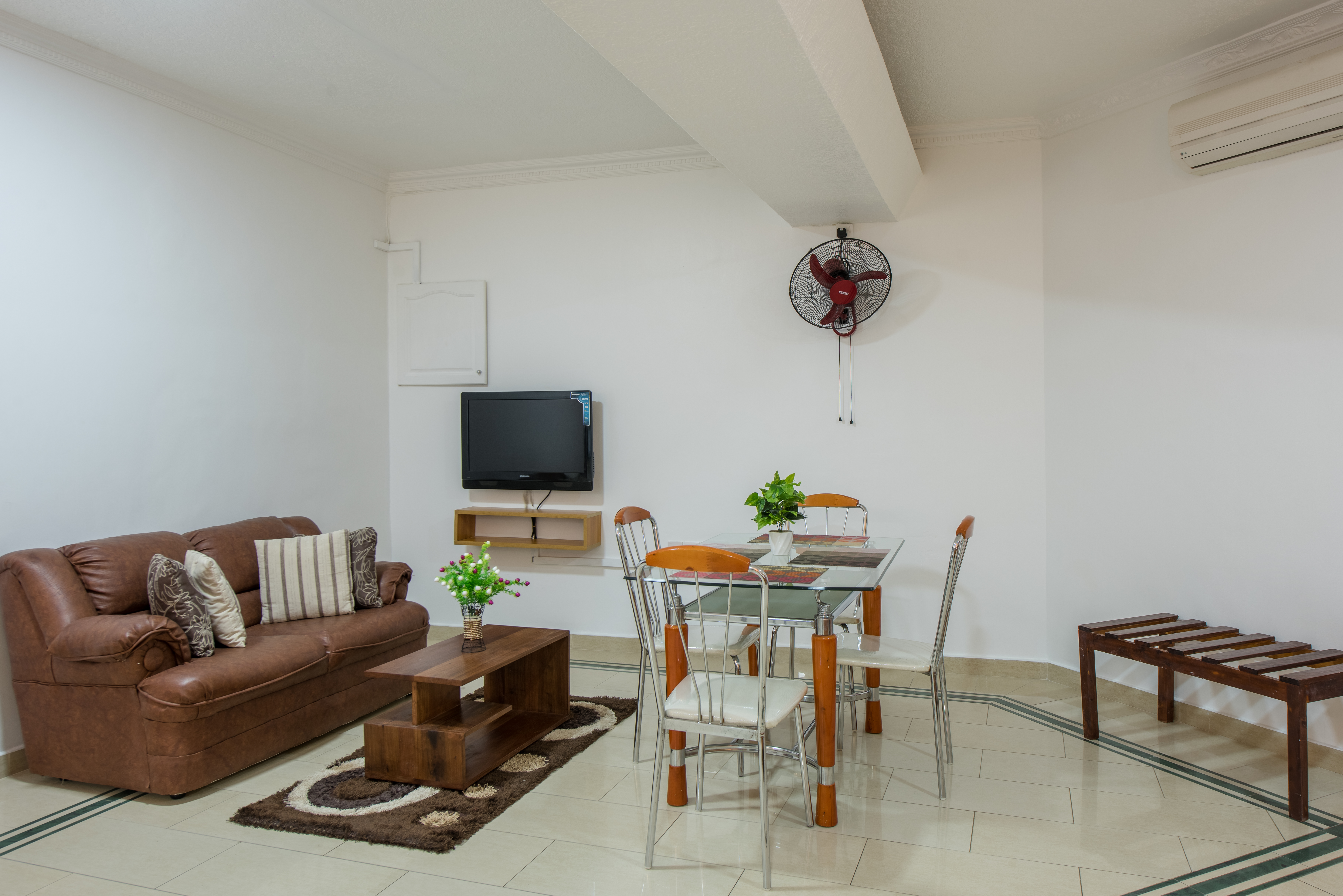 Studio King Size Bed