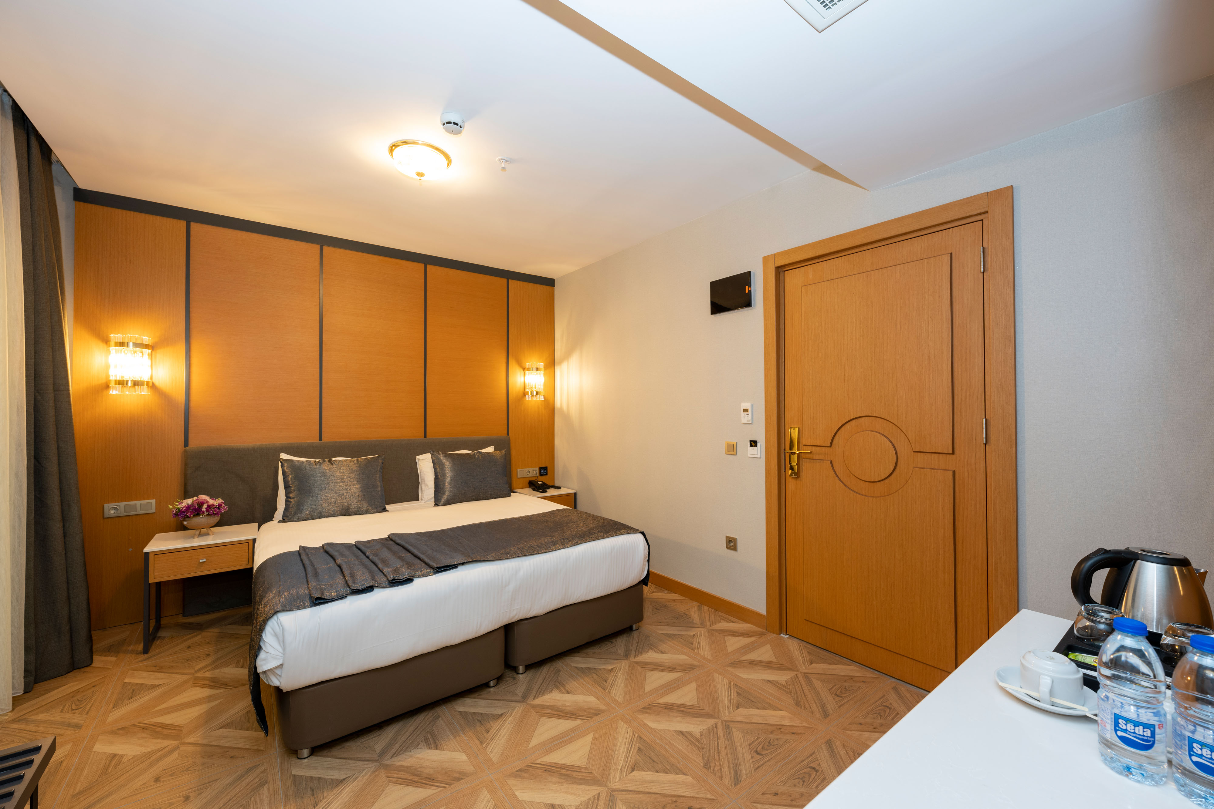 Double or Twin Land View