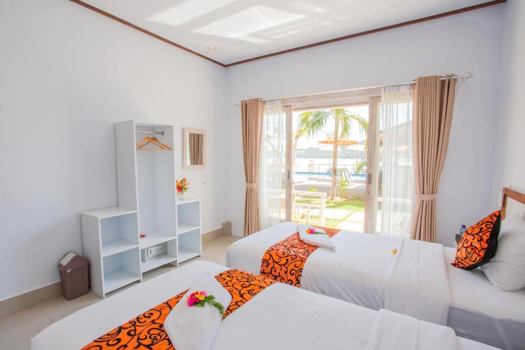 Double or Twin Deluxe Sea View