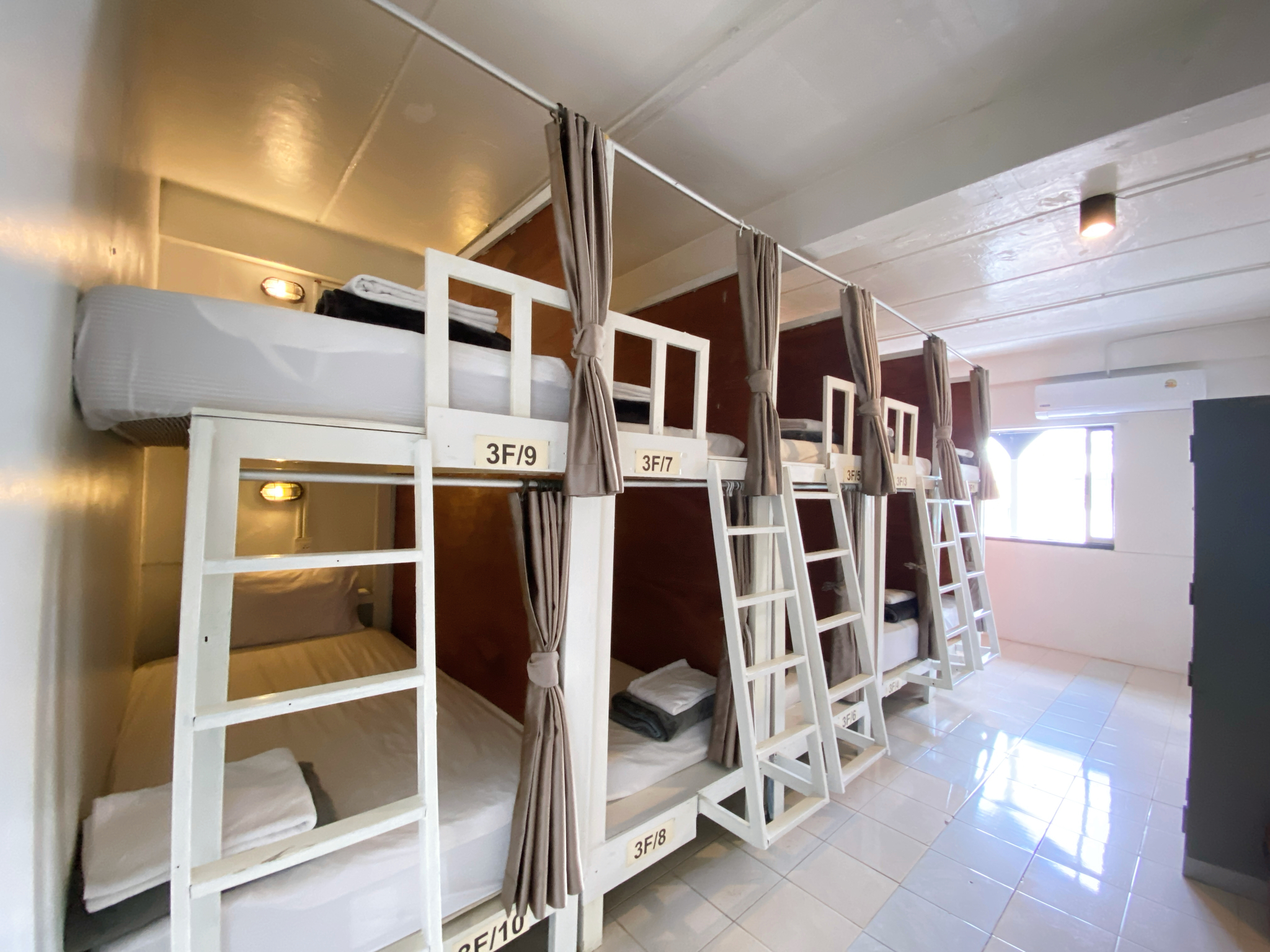 Bed in Dormitory Bunk Bed