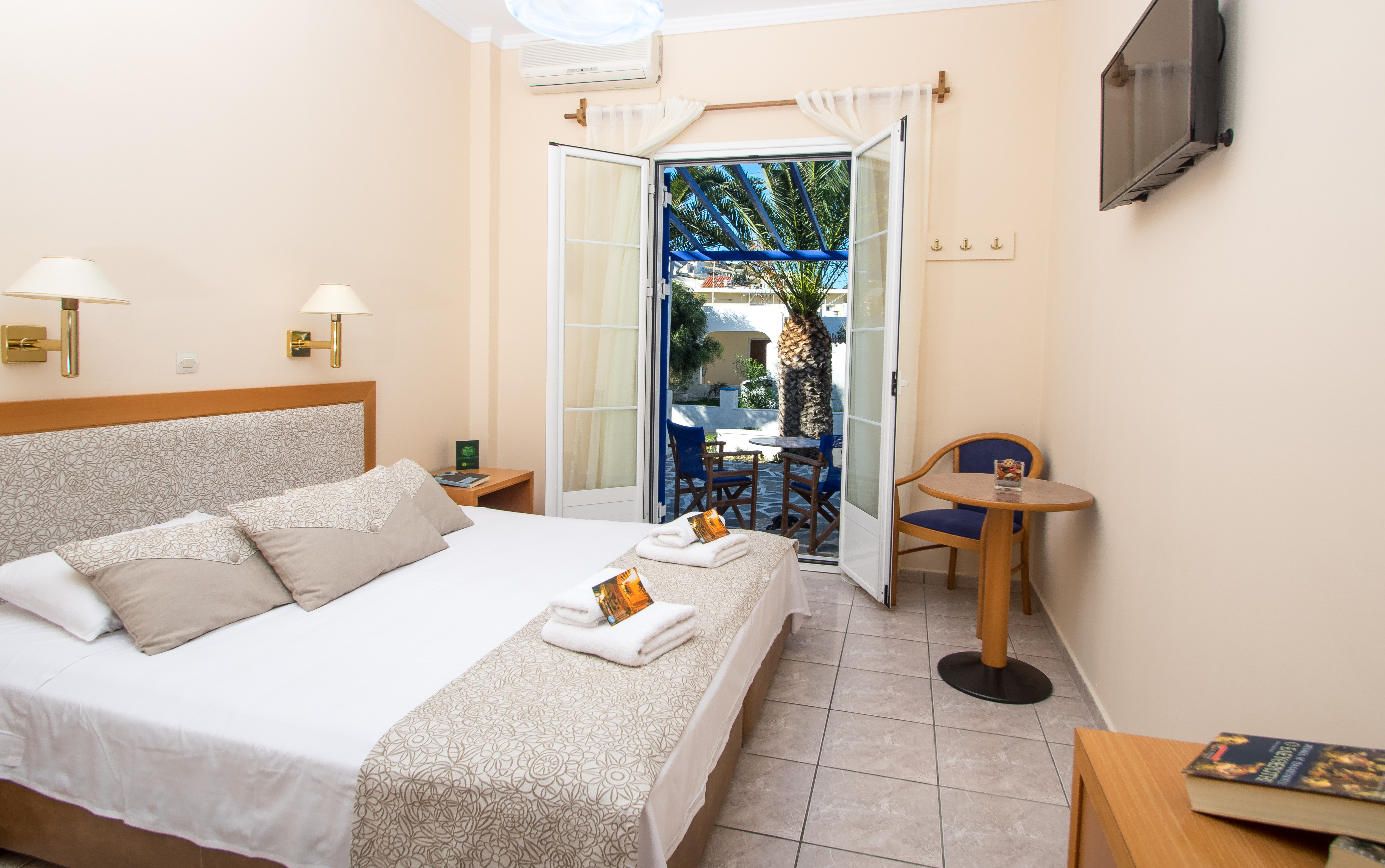 Double One Bedroom One Bathroom