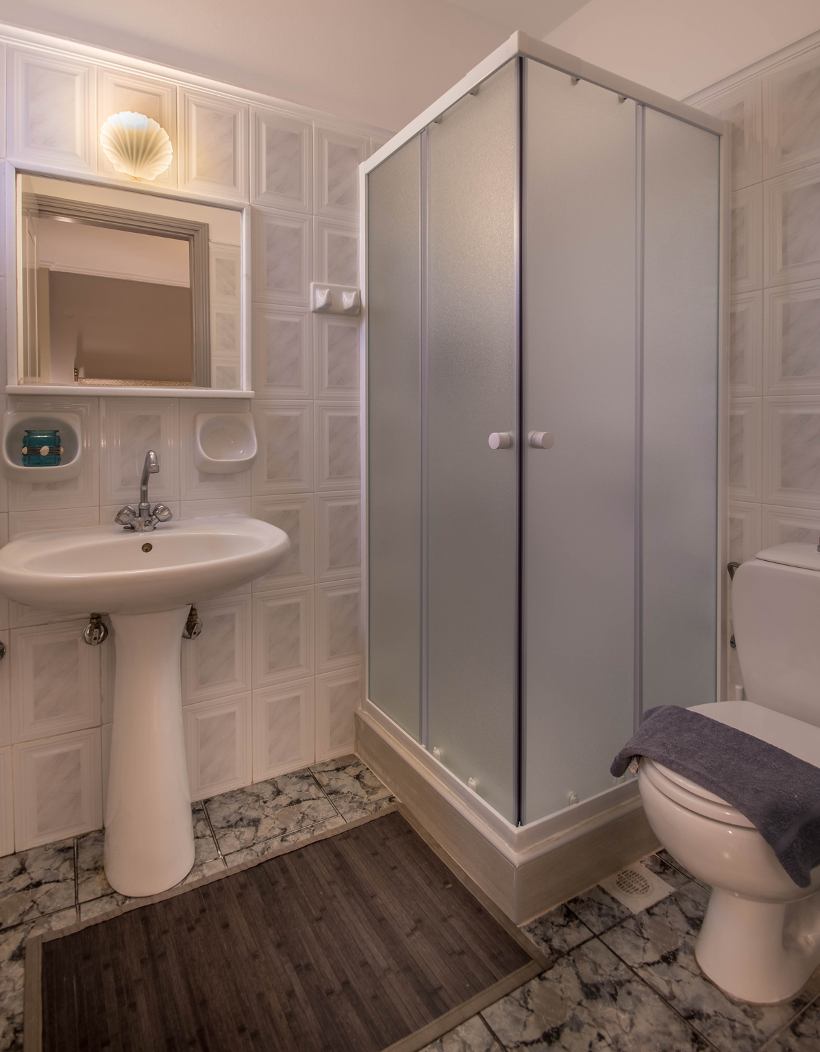 Double One Bedroom One Bathroom