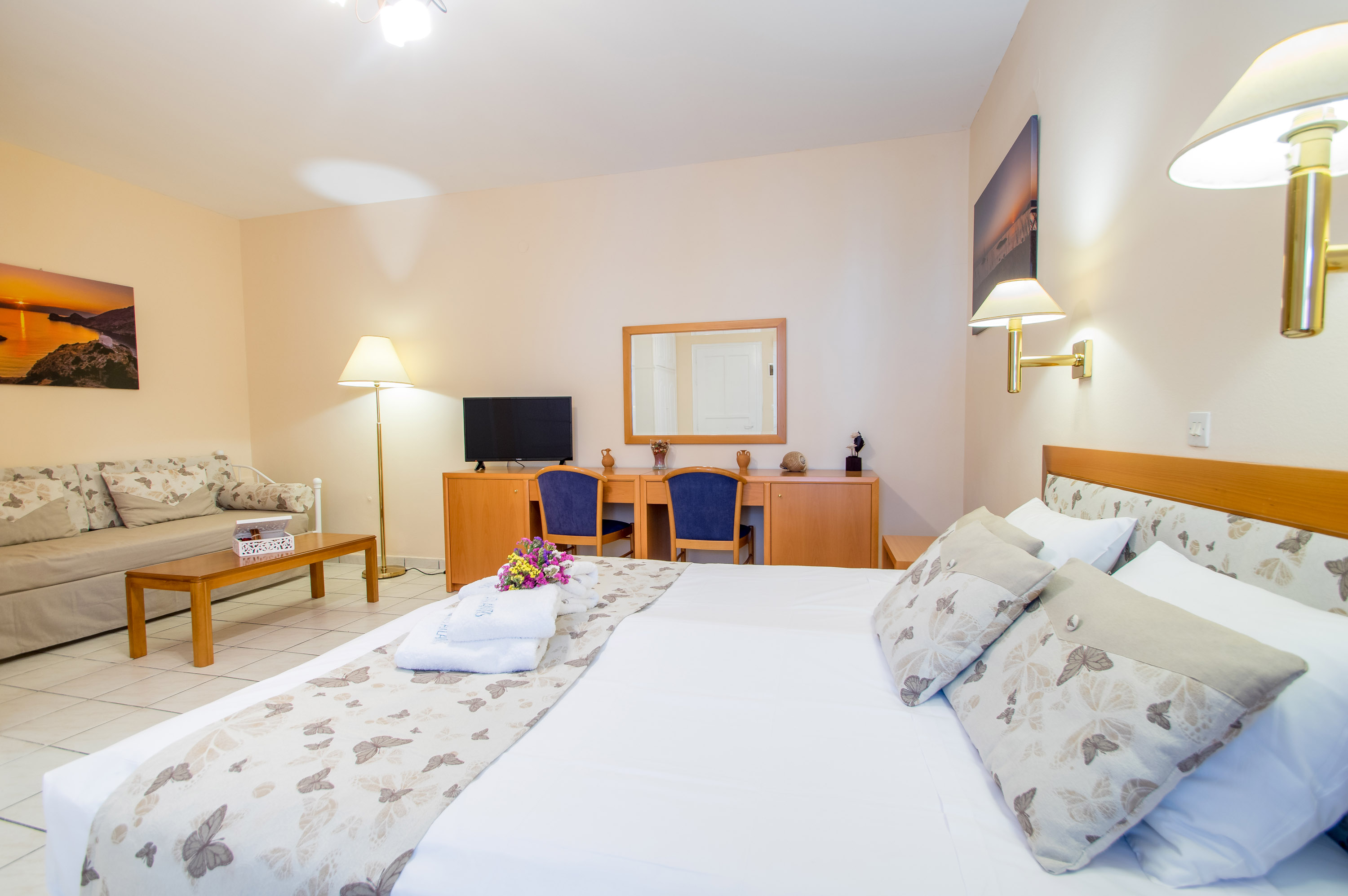 House Two Bedrooms One Bathroom