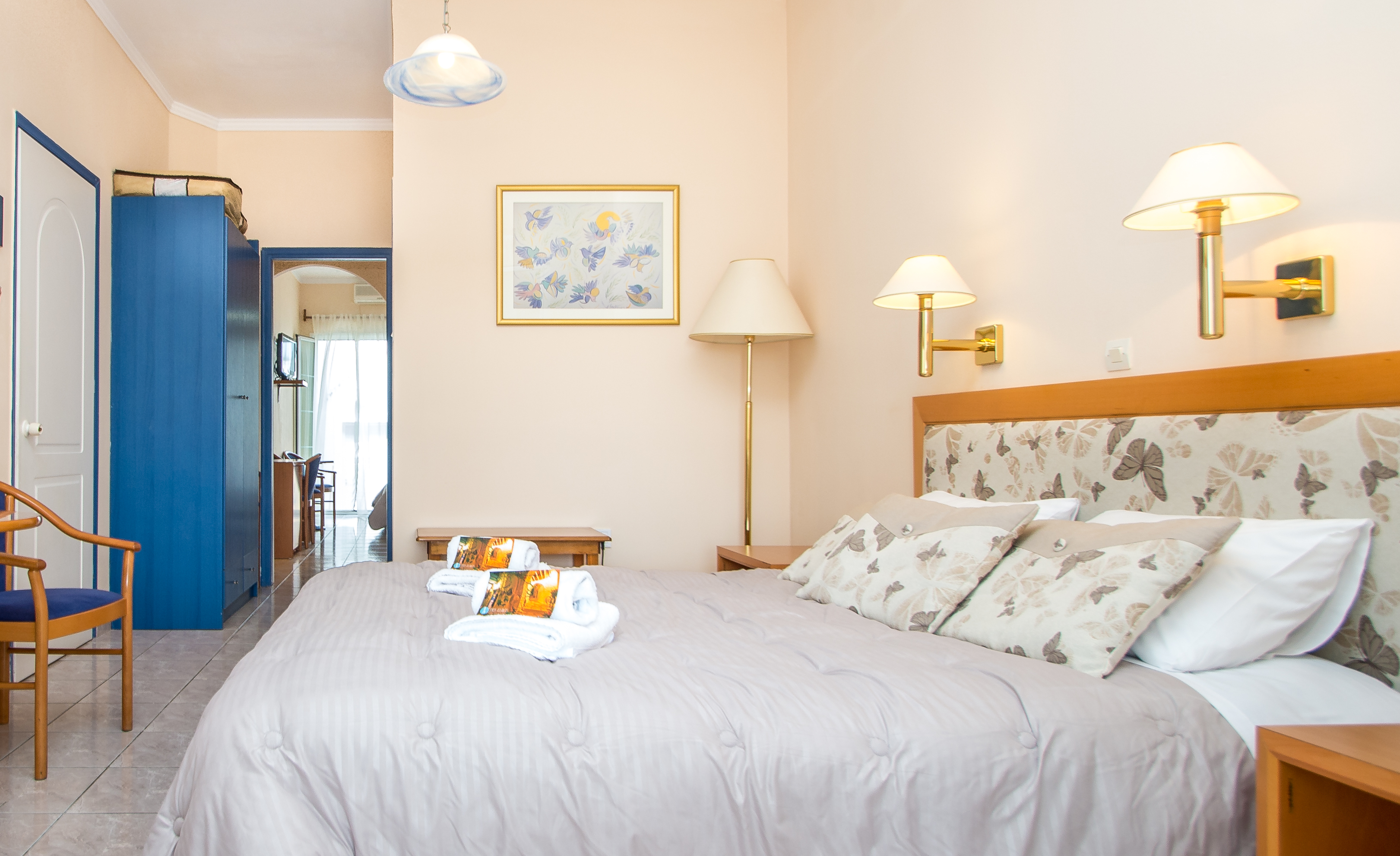 Quadruple Two Bedrooms Two Bathrooms