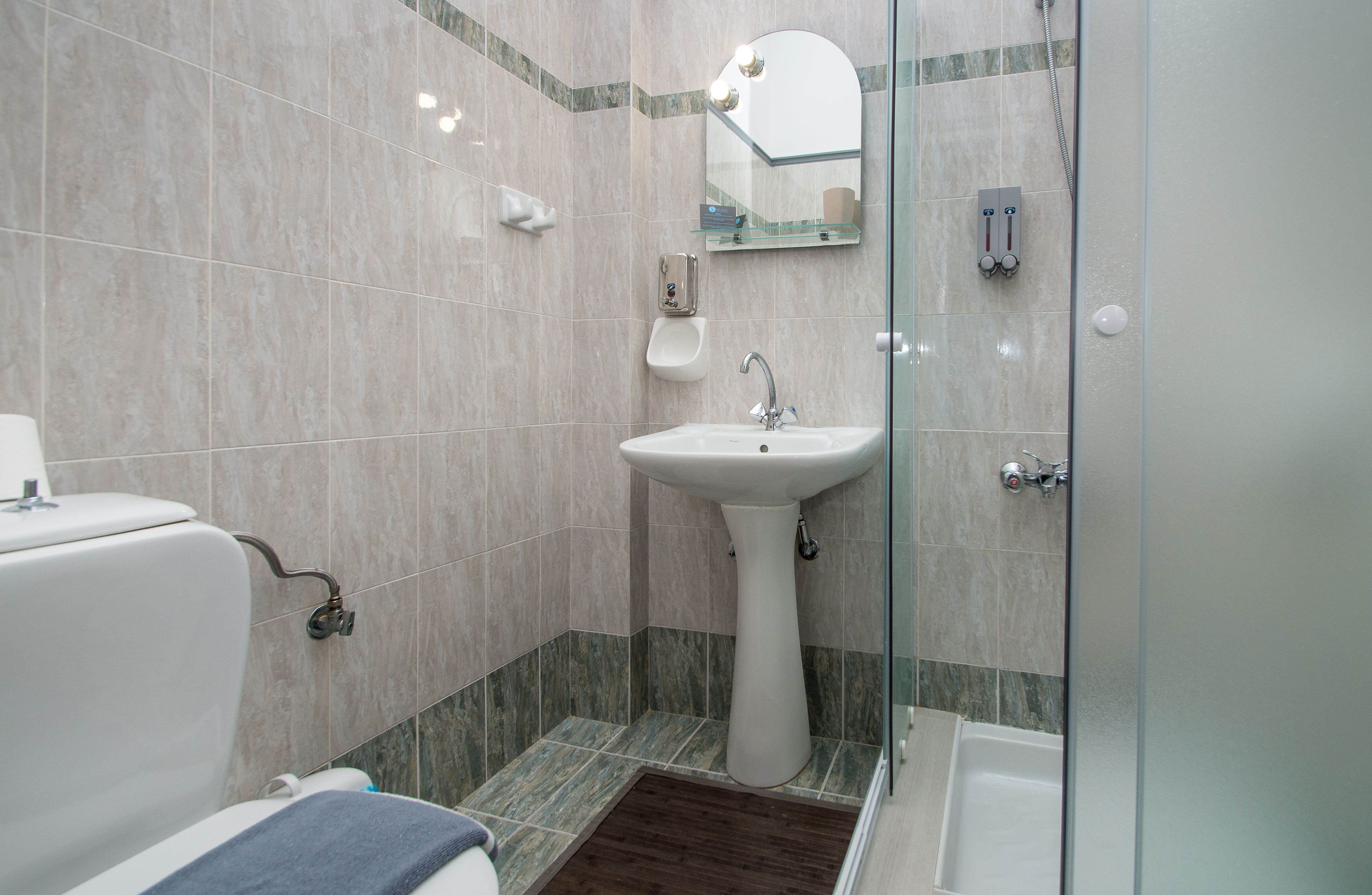 Quadruple Two Bedrooms Two Bathrooms