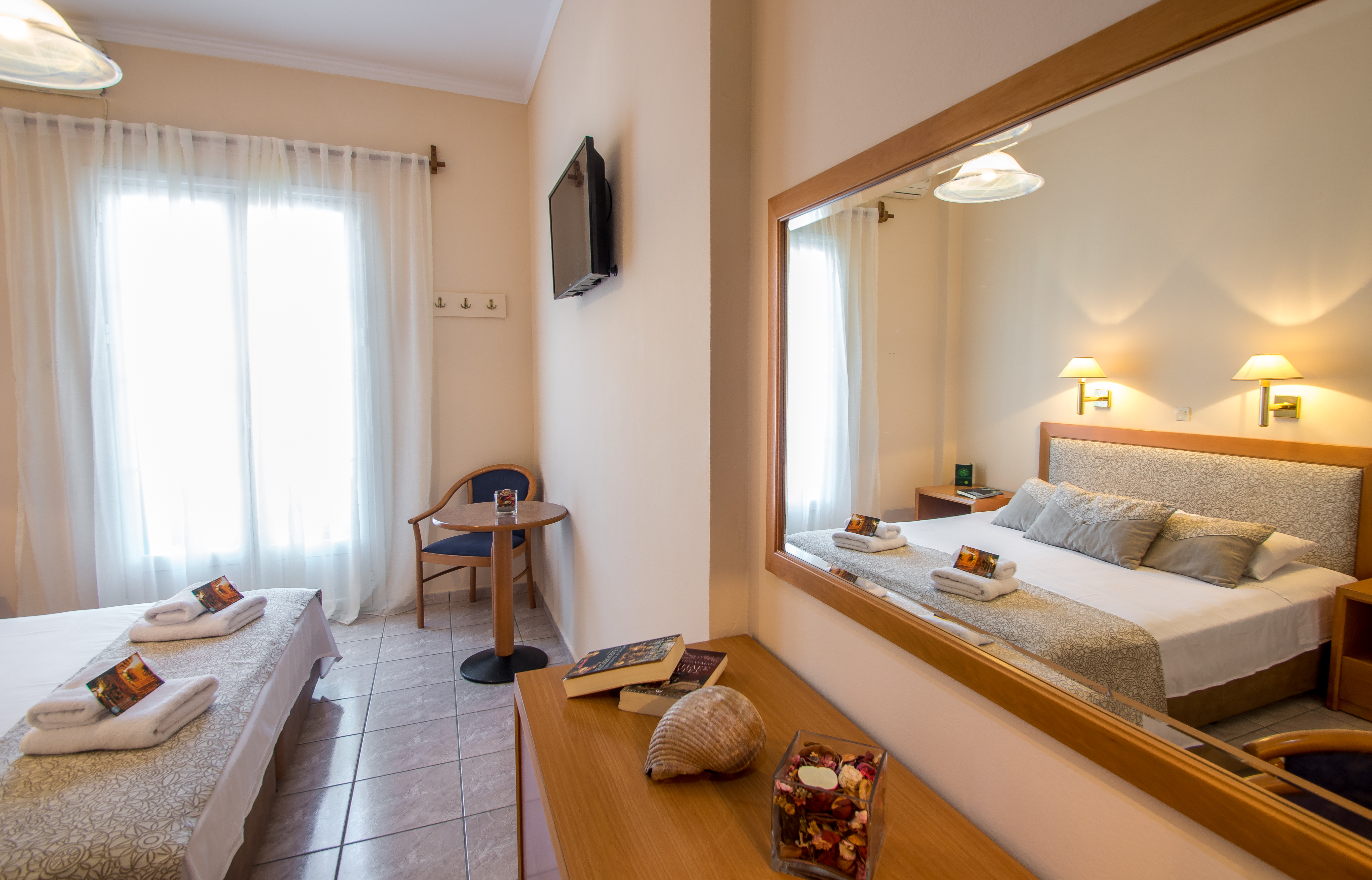 Quadruple Two Bedrooms One Bathroom