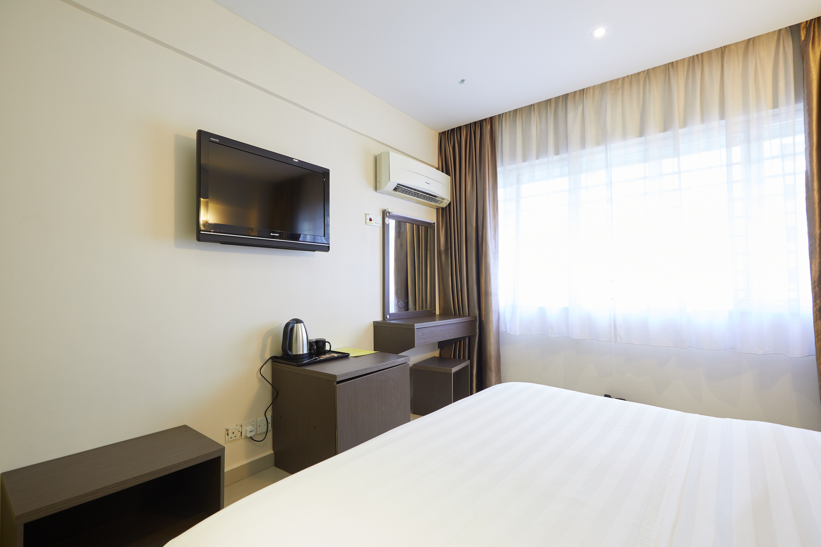 Double Superior Queen Bed