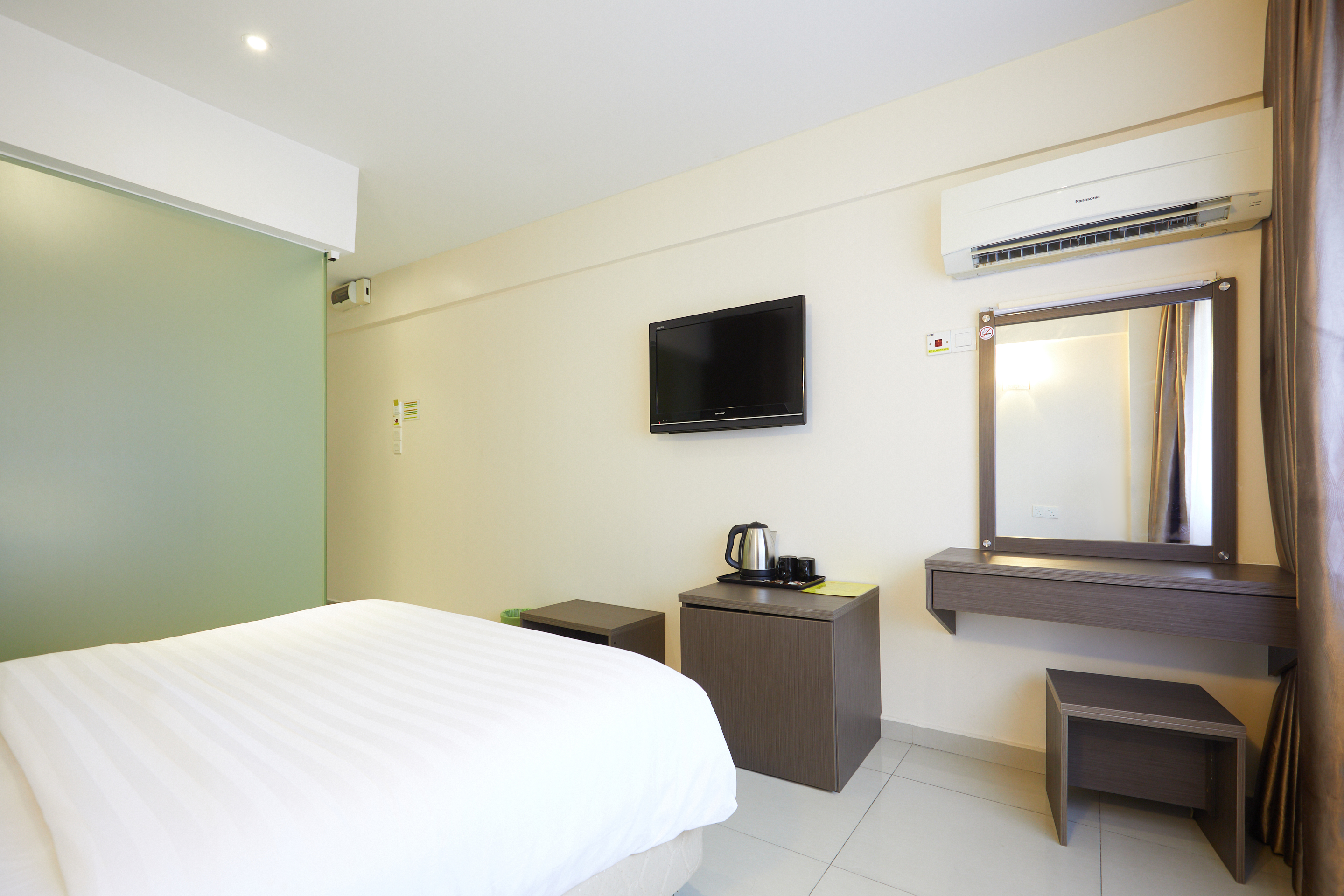 Double Superior Queen Bed