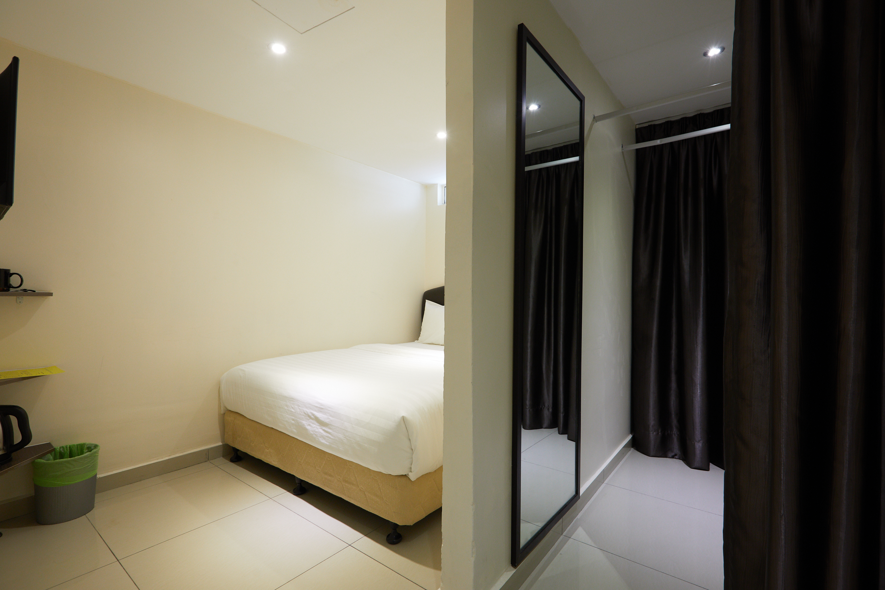 Double Queen Size Bed