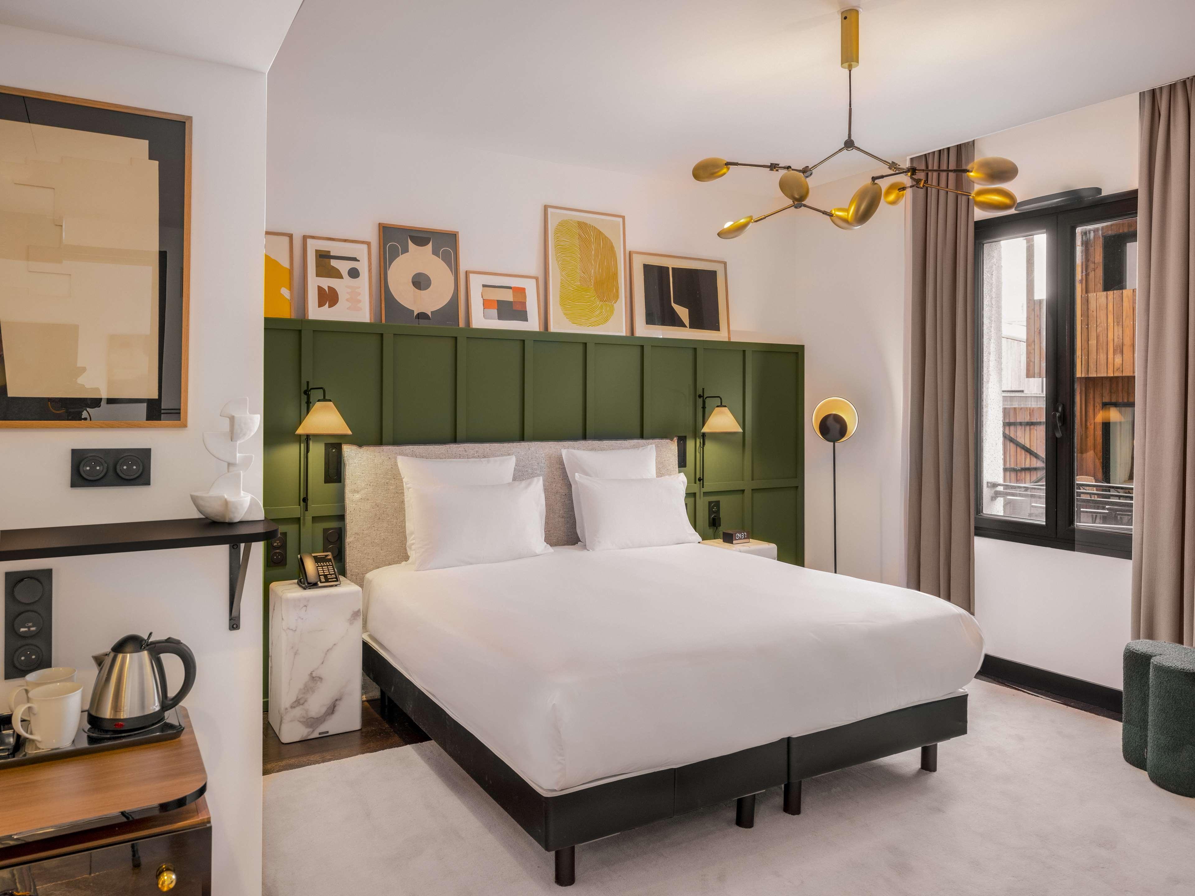 Double Accessible King Size Bed