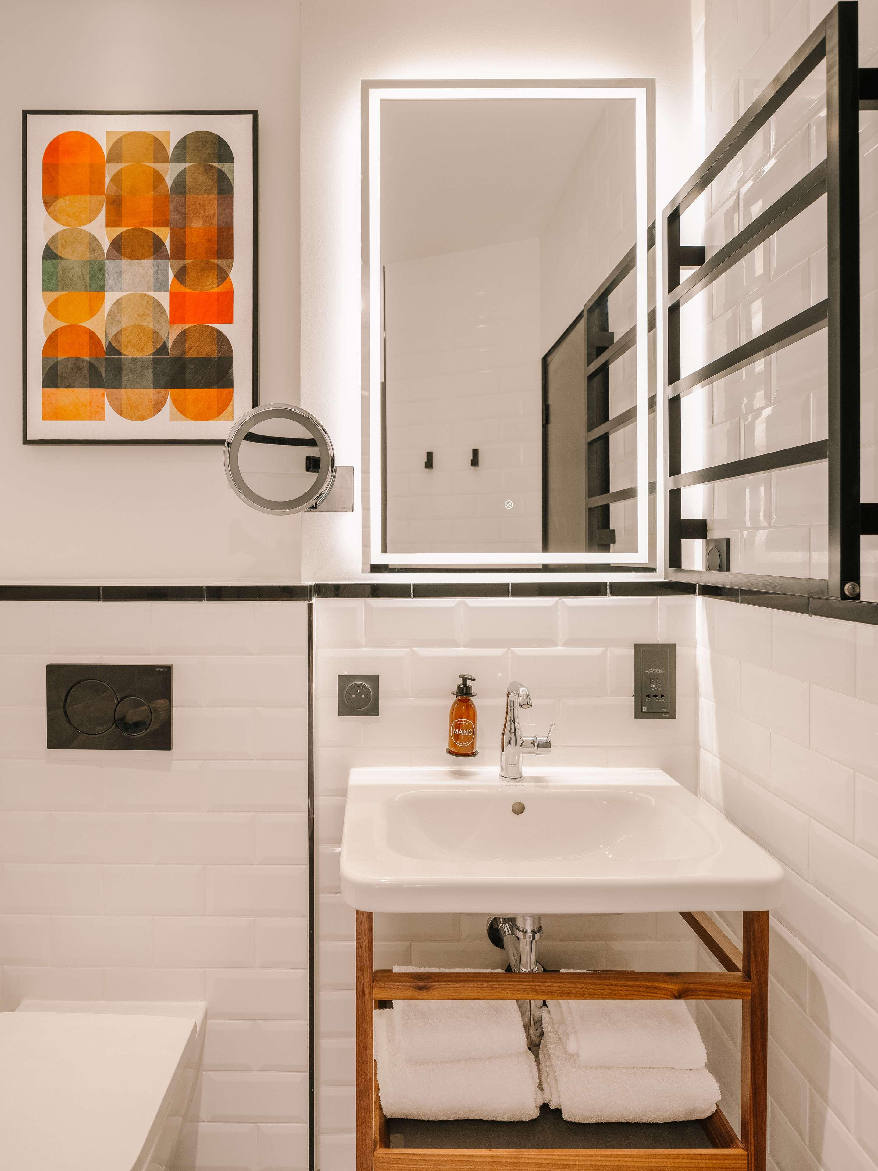 Double Queen Size Bed