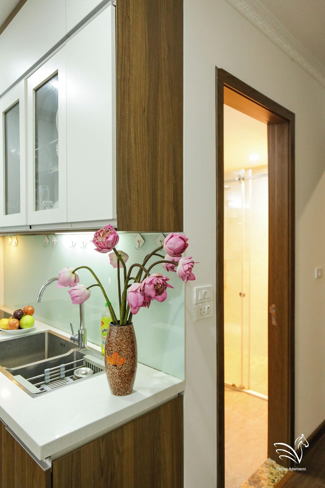 Studio Executive King Bed