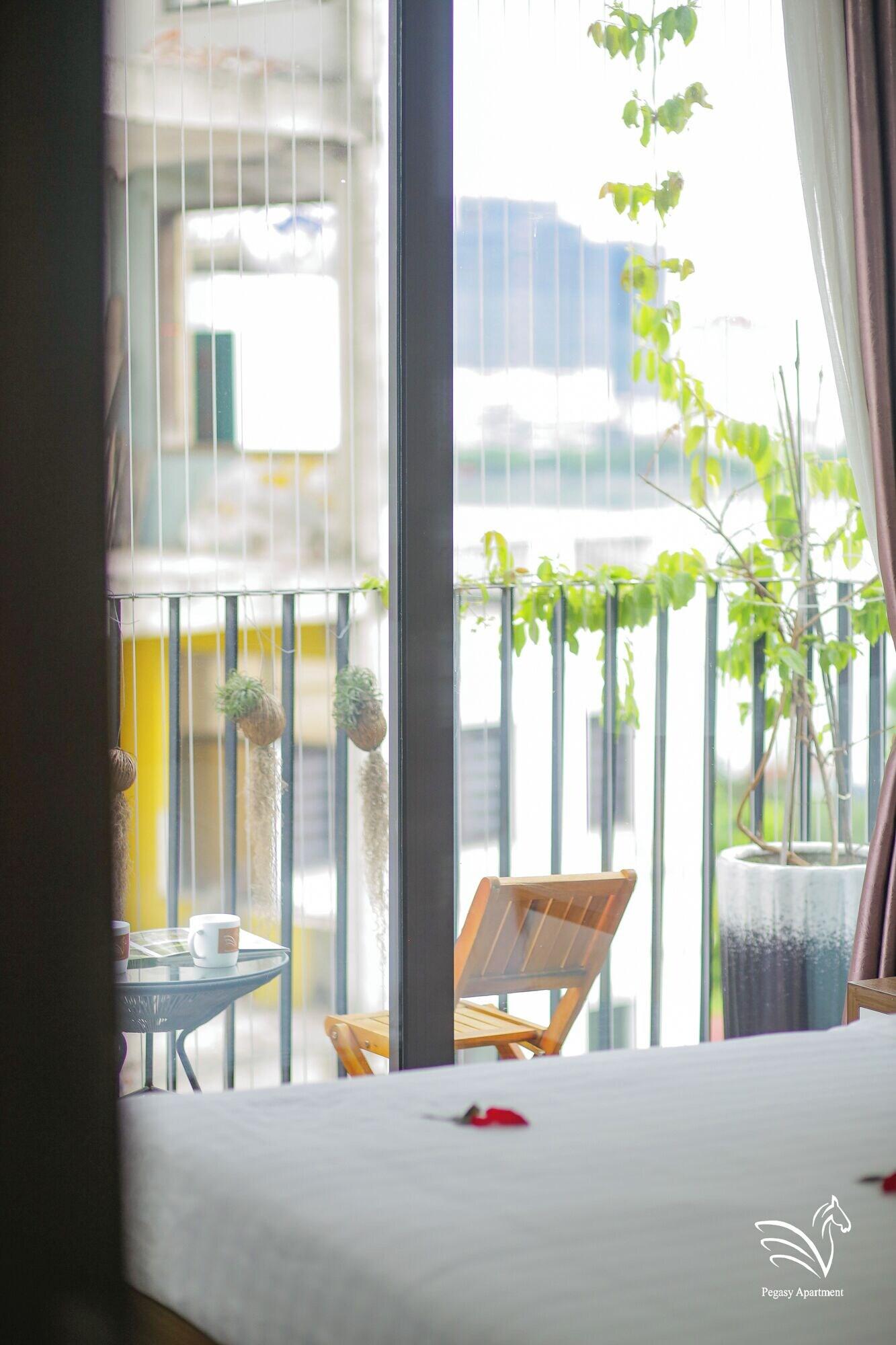 Studio Two King Beds