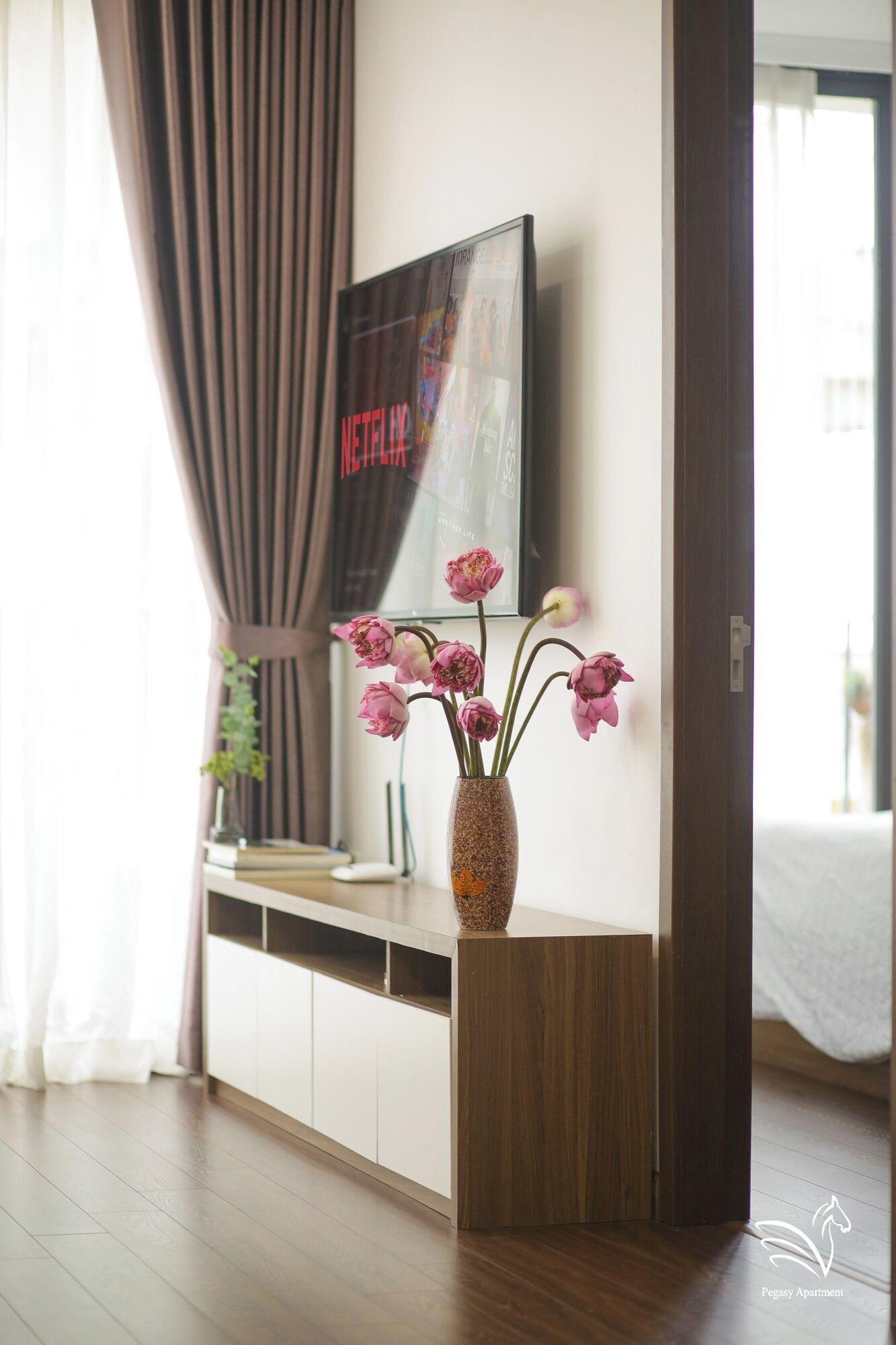 Studio Two King Beds