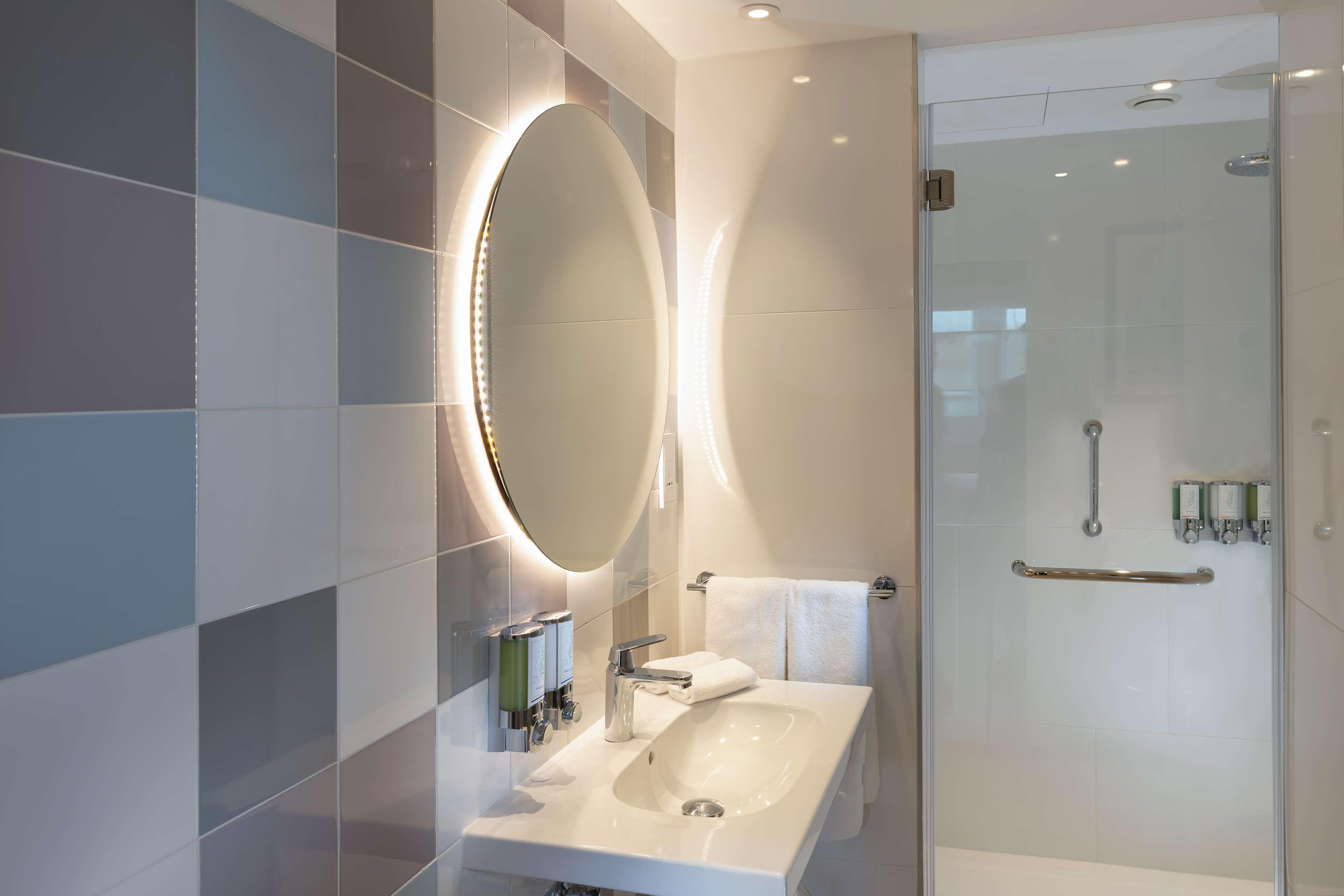 Double Queen Size Bed